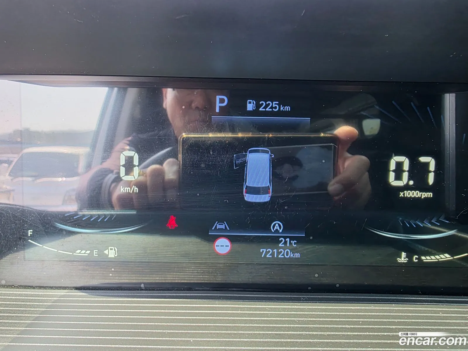 Hyundai Staria 2023 — 17