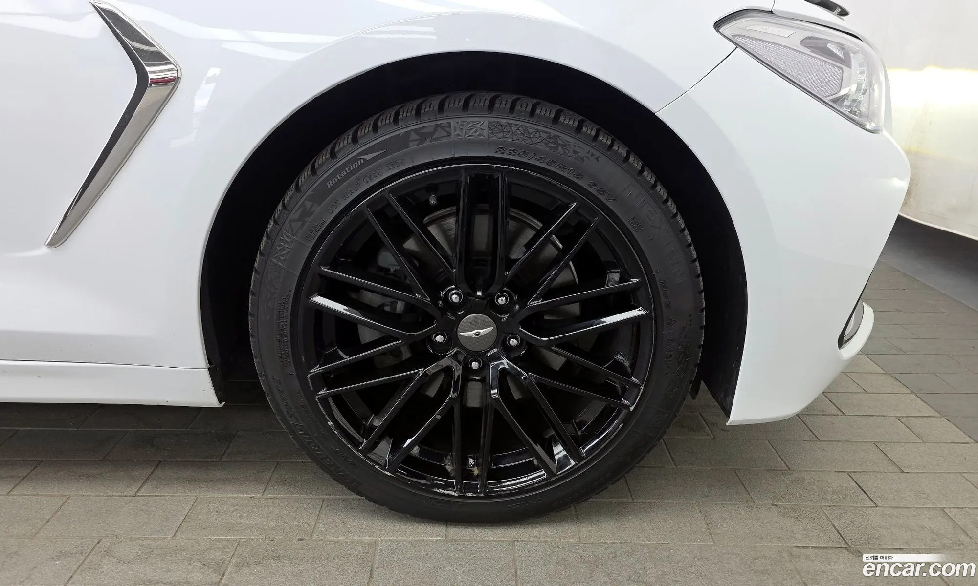 Genesis G70 2019 — 20