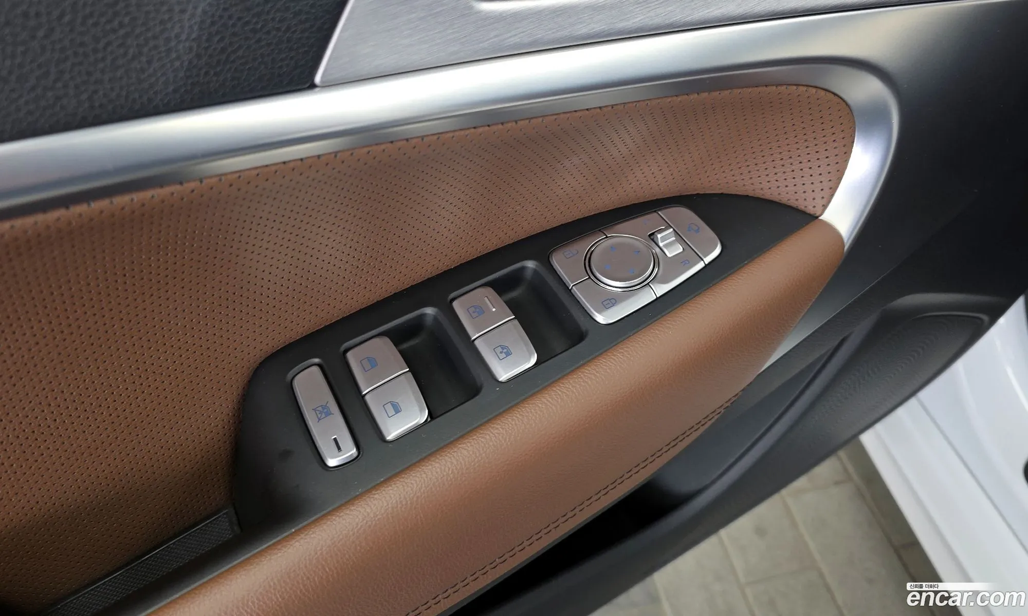 Genesis G70 2019 — 2