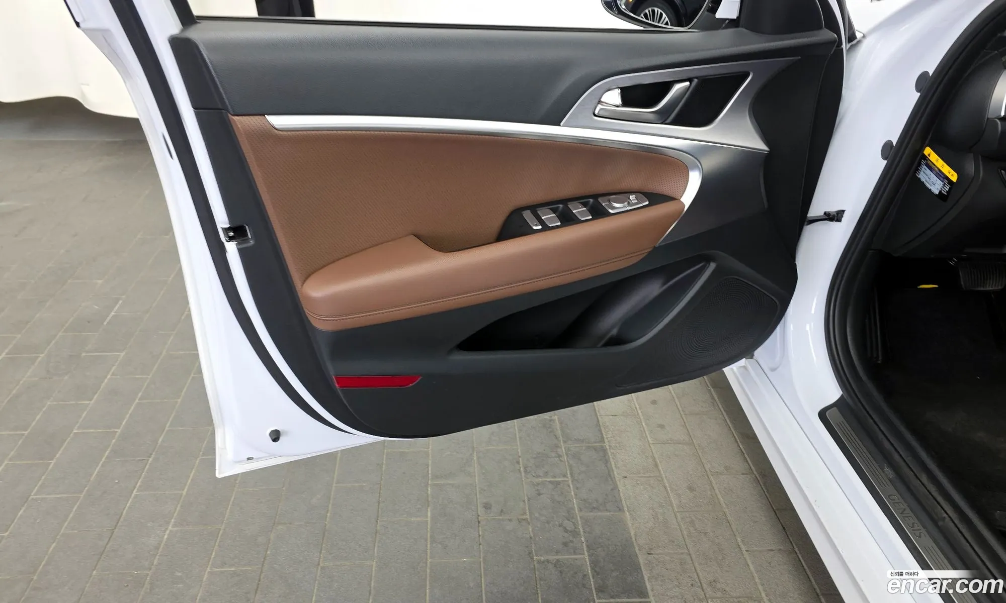 Genesis G70 2019 — 10