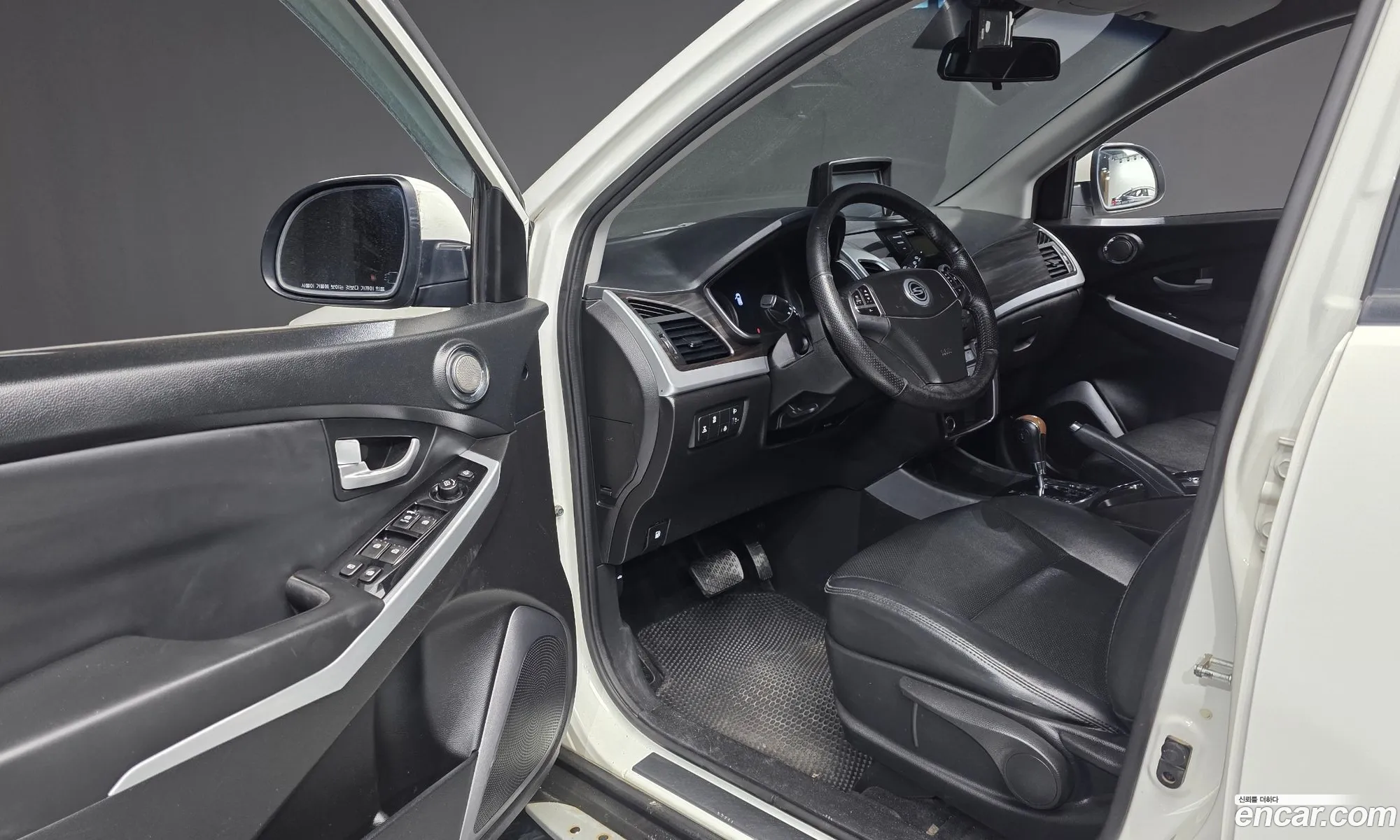 KG Mobility (SsangYong) Korando C 2015 — 25