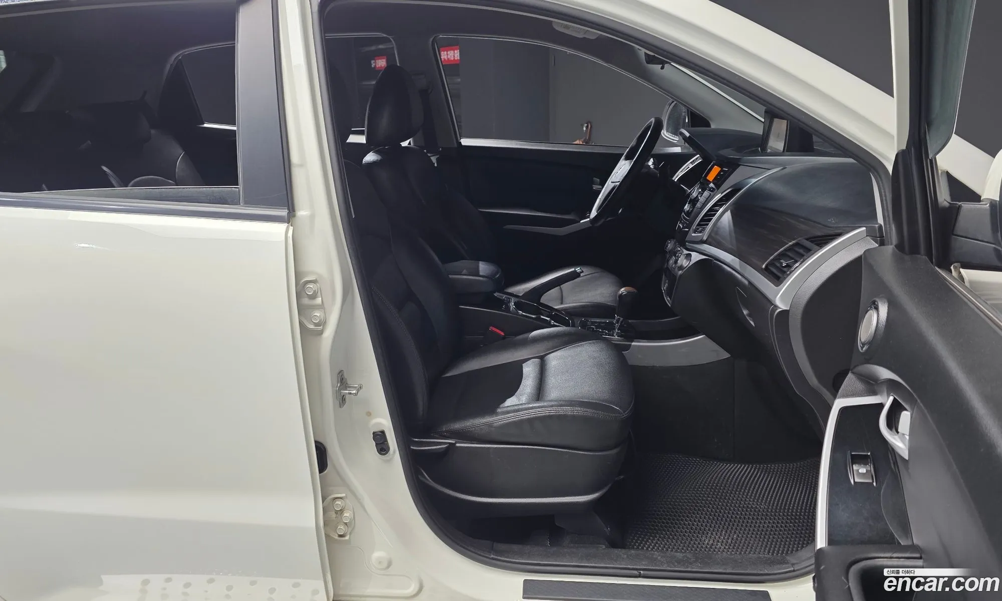 KG Mobility (SsangYong) Korando C 2015 — 22
