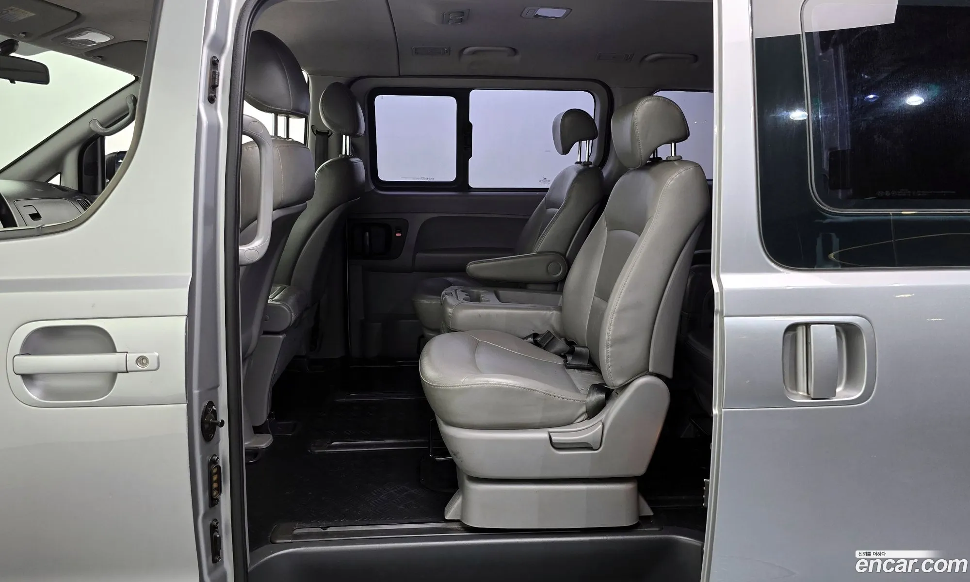 Hyundai Grand Starex 2012 — 5