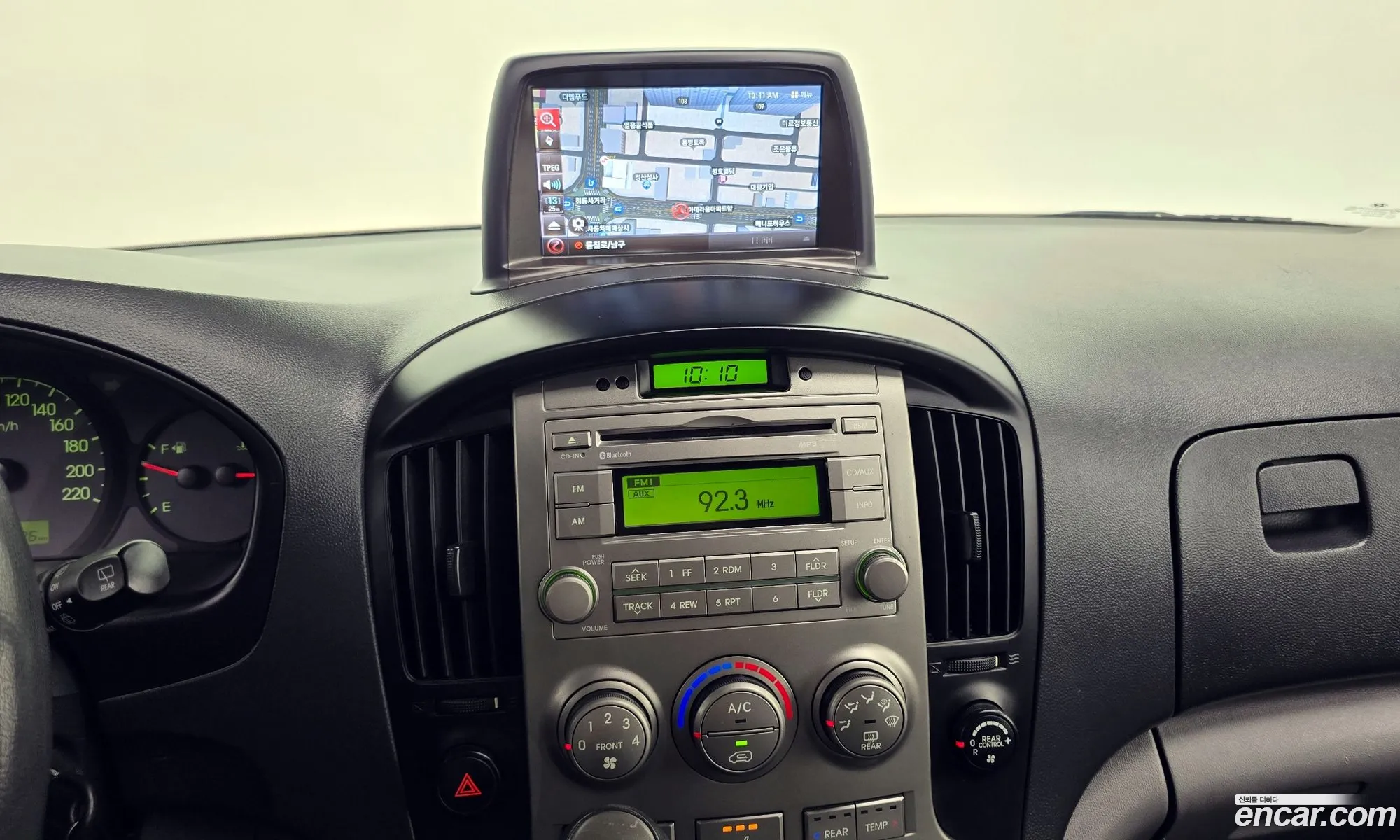 Hyundai Grand Starex 2012 — 2