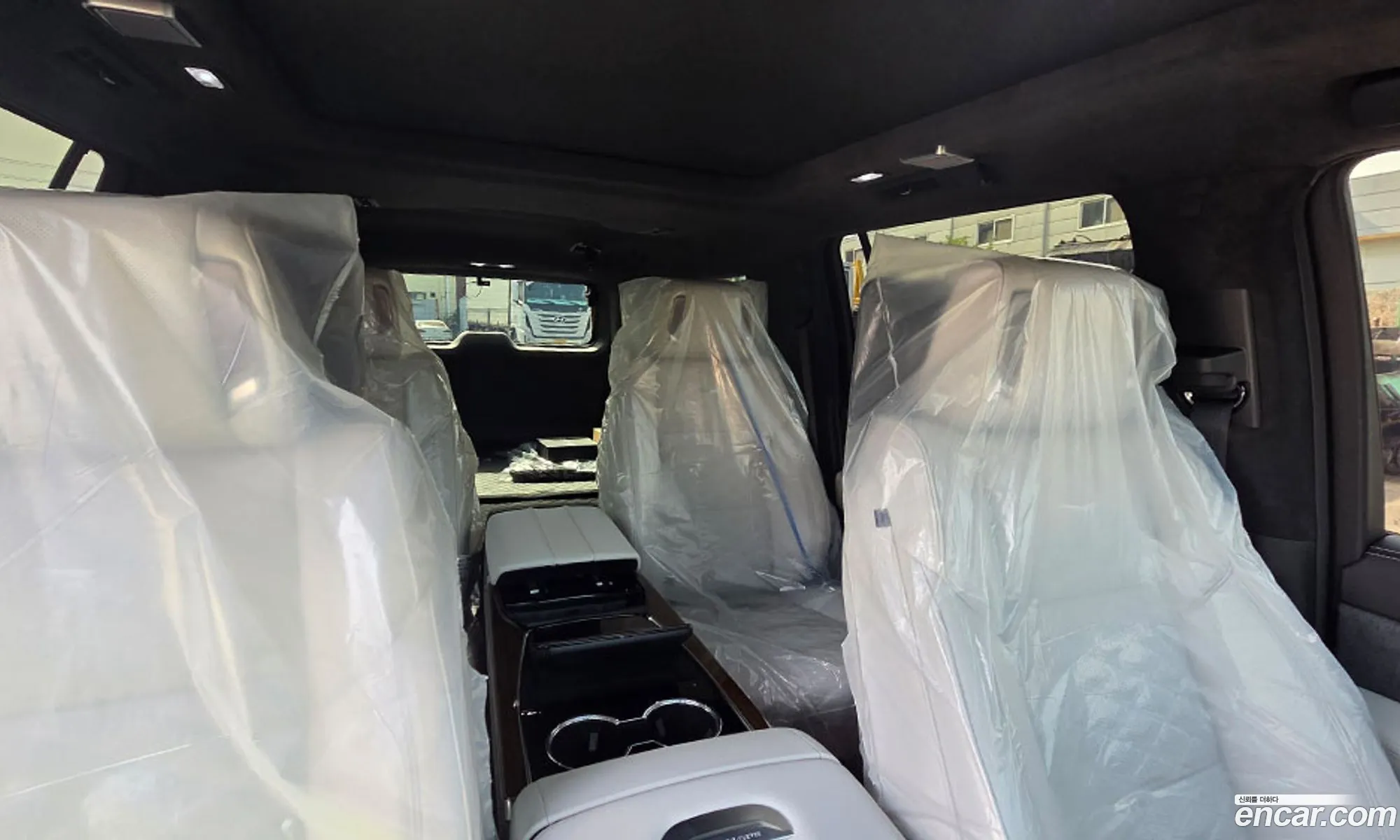 Cadillac Escalade 2026 — 4