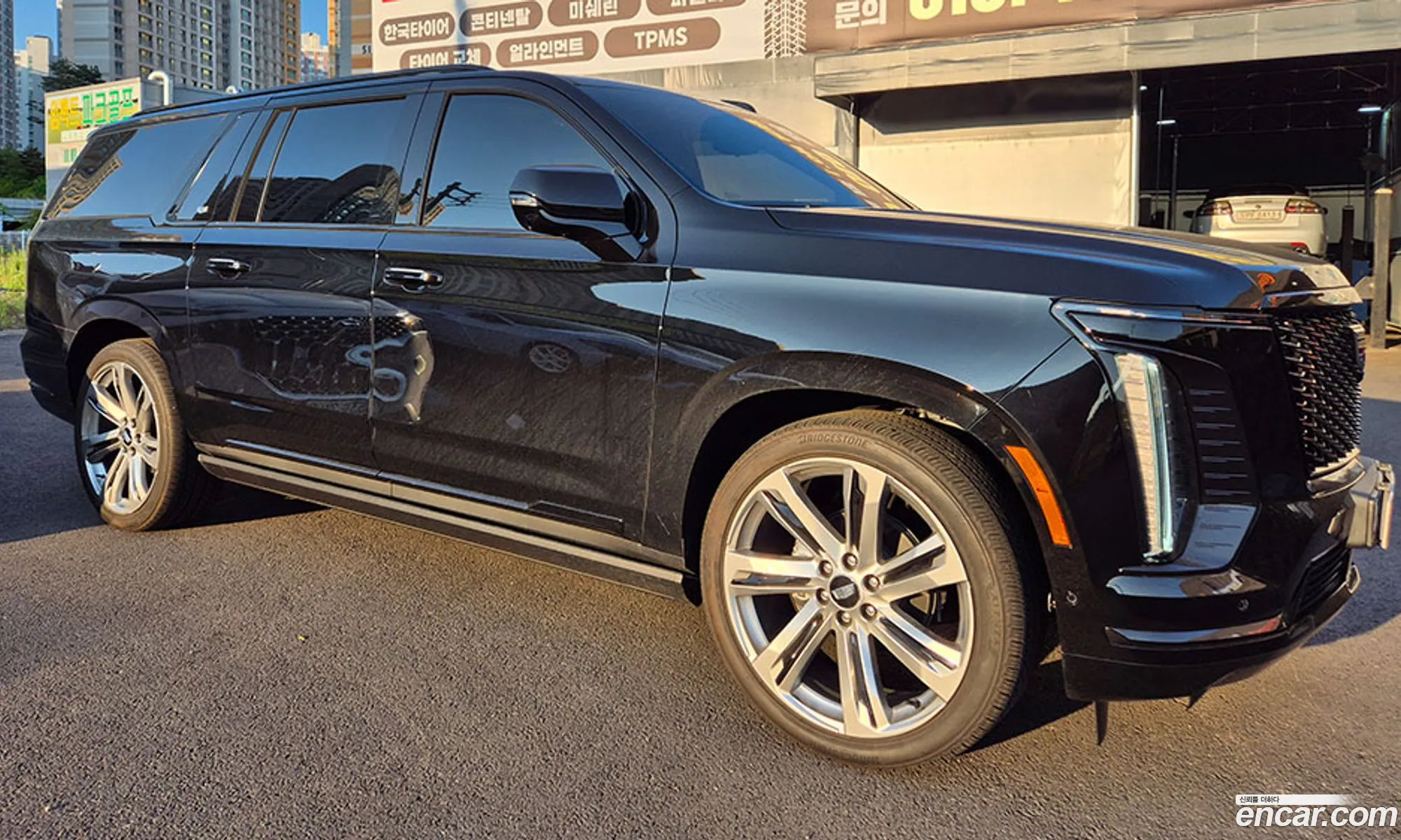 Cadillac Escalade 2026 — 16