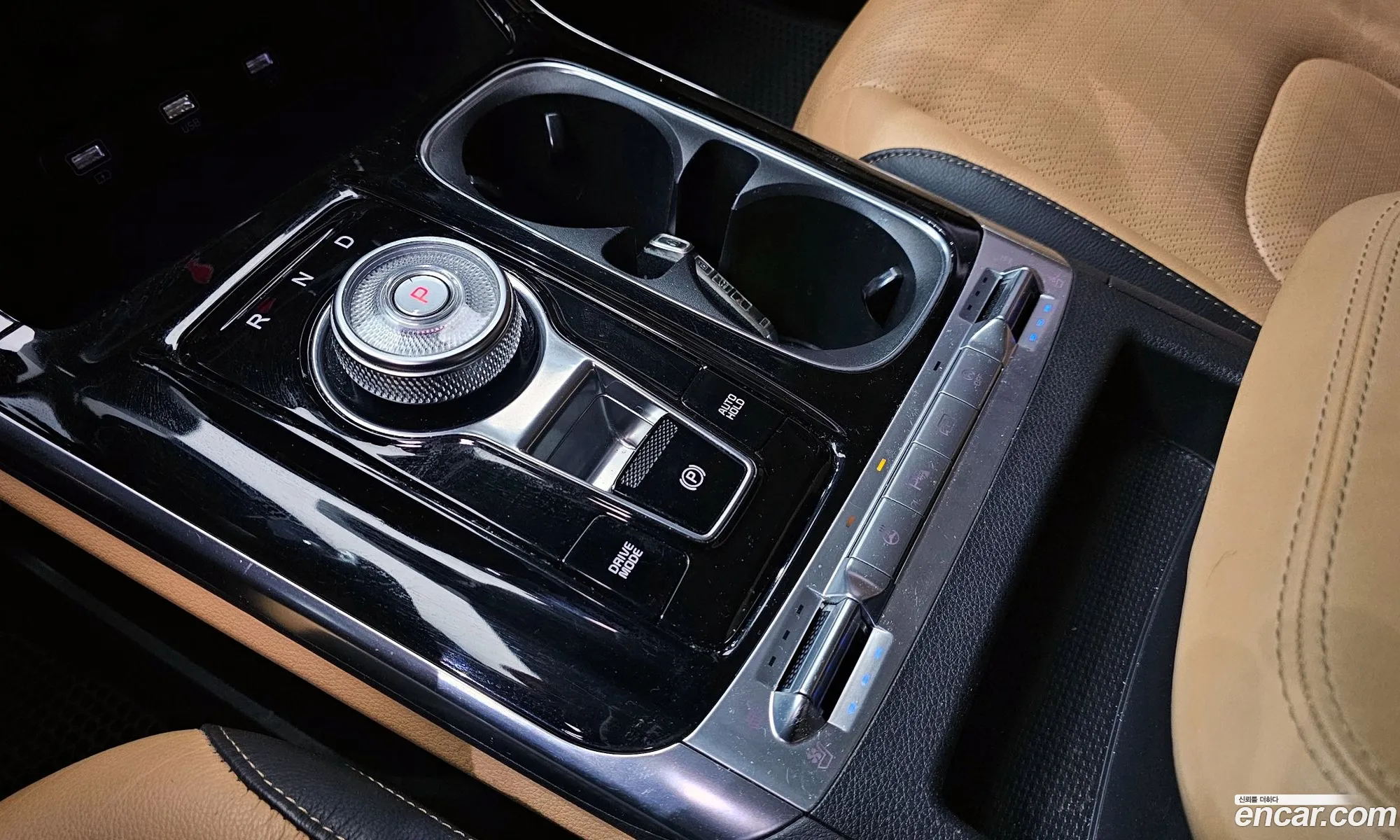 Kia Carnival 2021 — 16