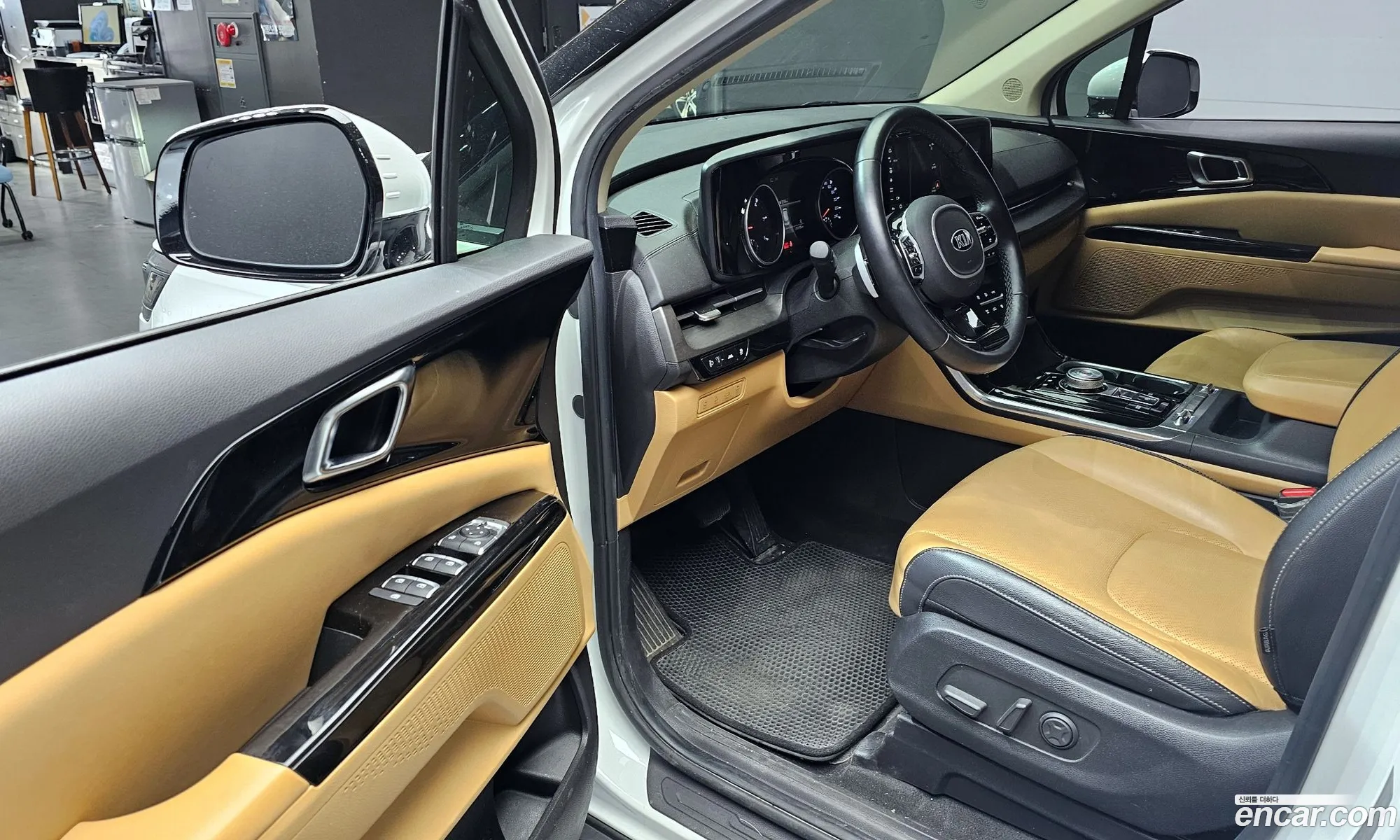 Kia Carnival 2021 — 14
