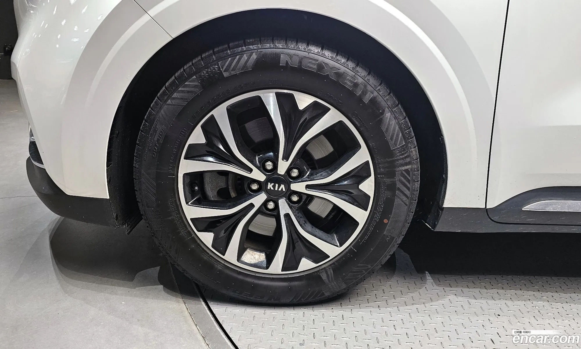 Kia Carnival 2021 — 12