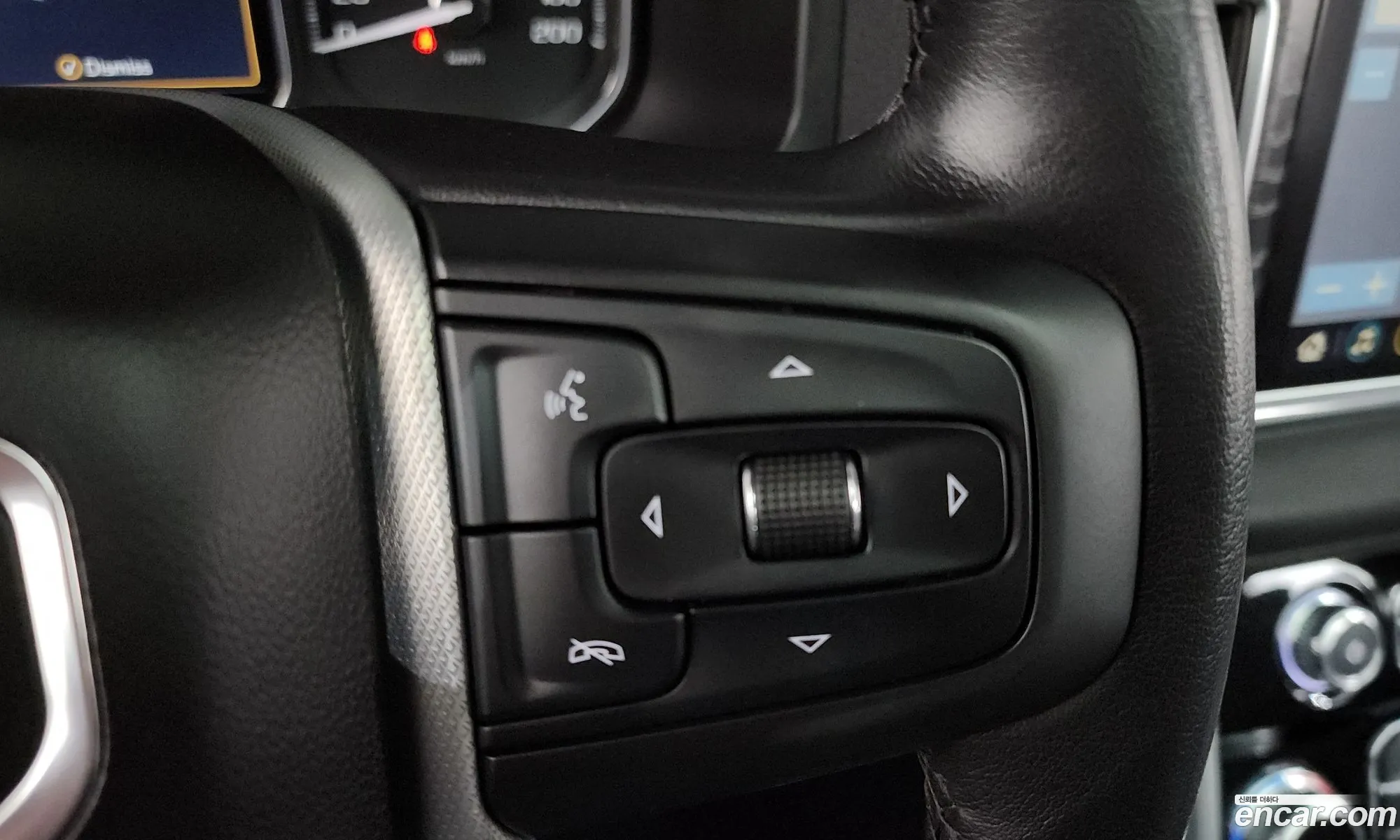 GMC Yukon 2021 1GKS2JKL111111111 — 30