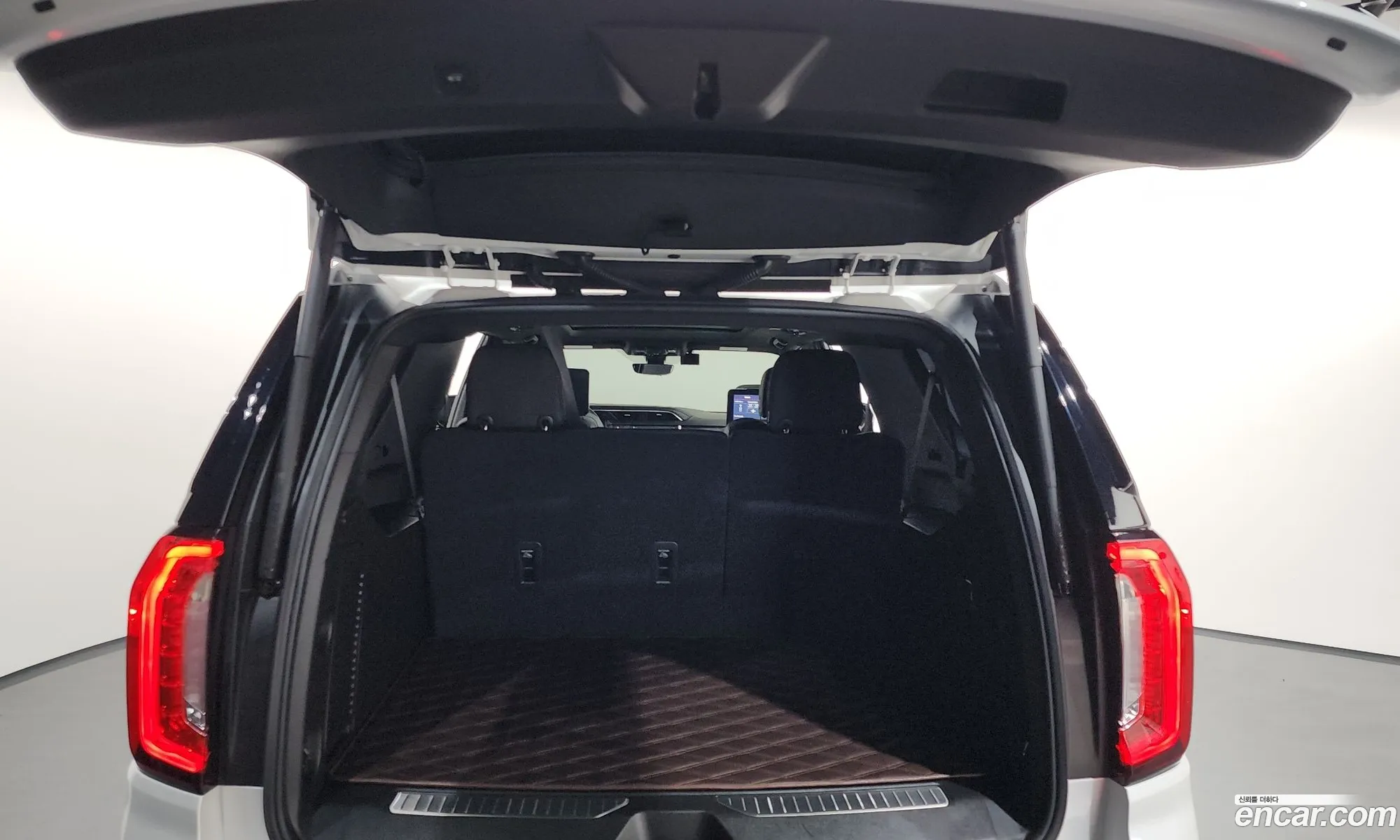 GMC Yukon 2021 1GKS2JKL111111111 — 20