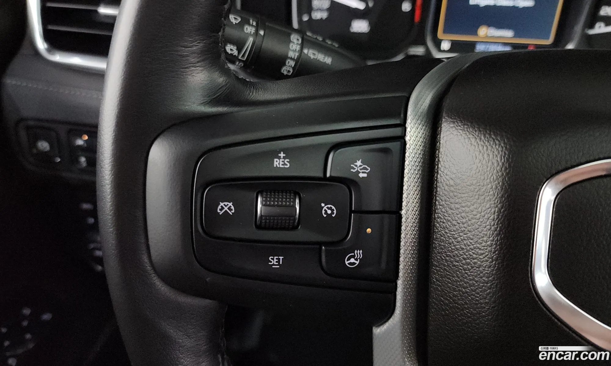 GMC Yukon 2021 1GKS2JKL111111111 — 8