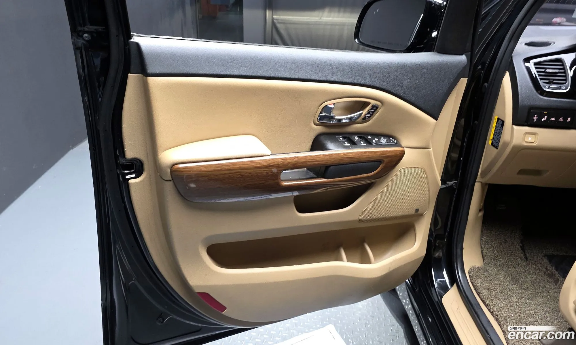 Kia Carnival 2017 — 16