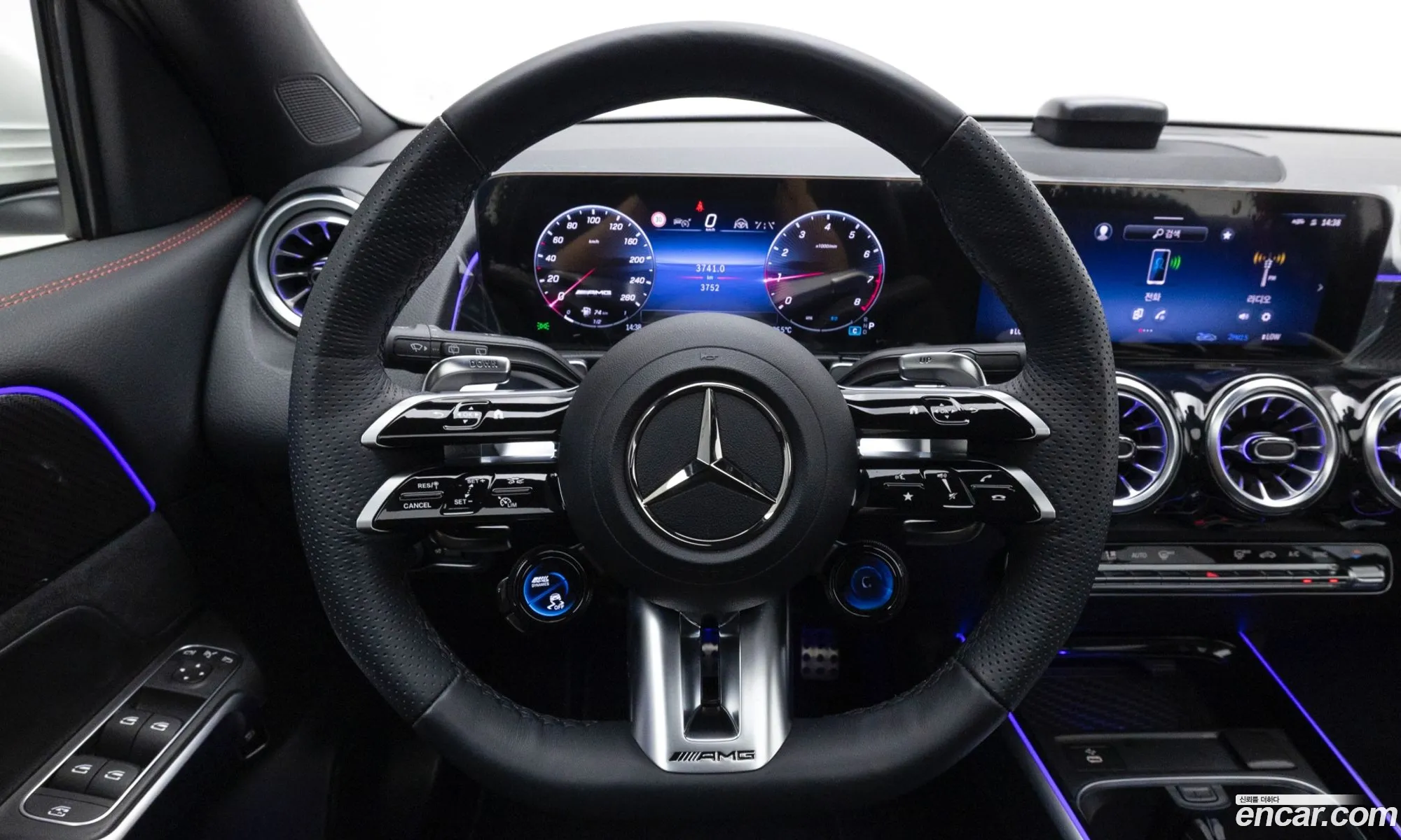 Mercedes-Benz GLB-Class X247 2025 — 11