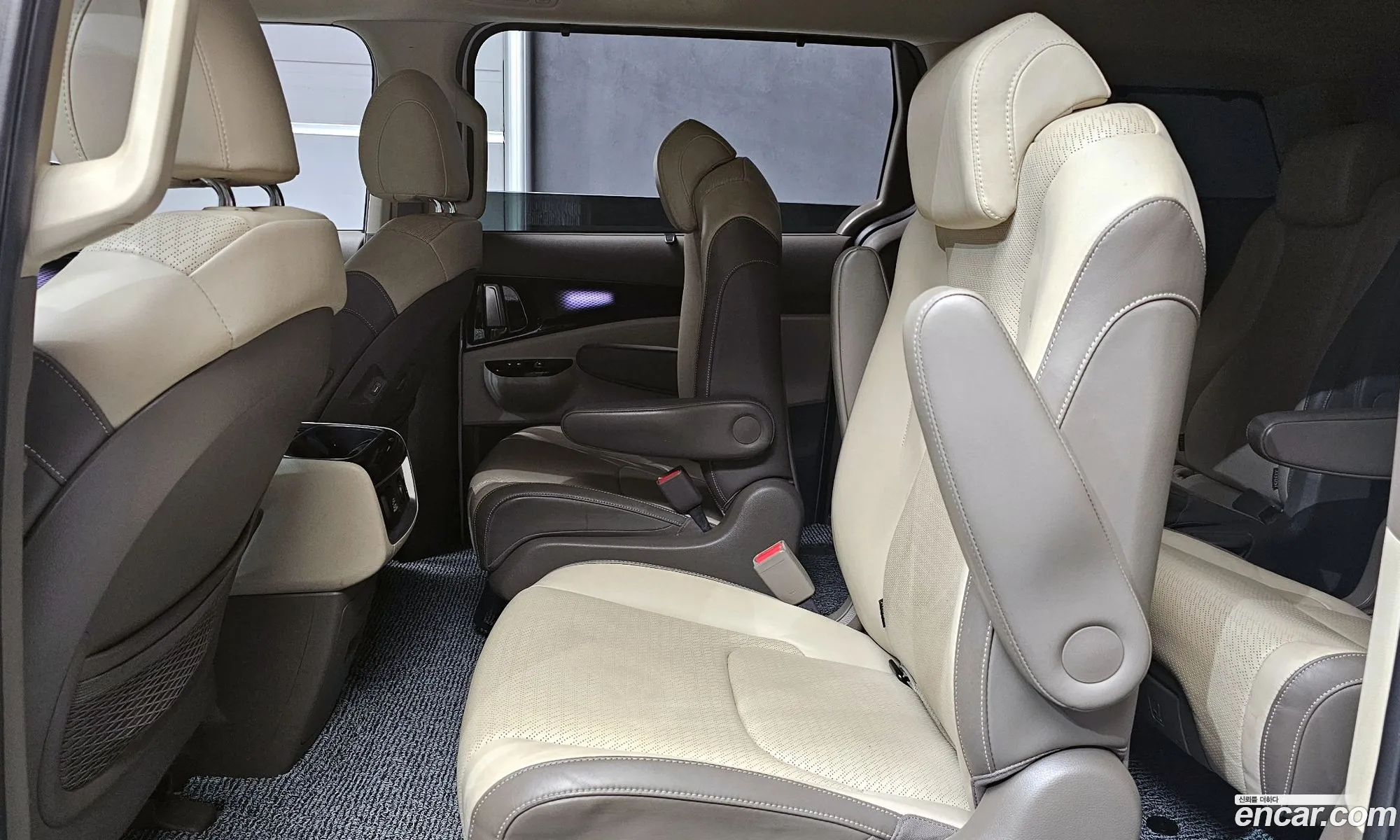 Kia Carnival 2022 — 23