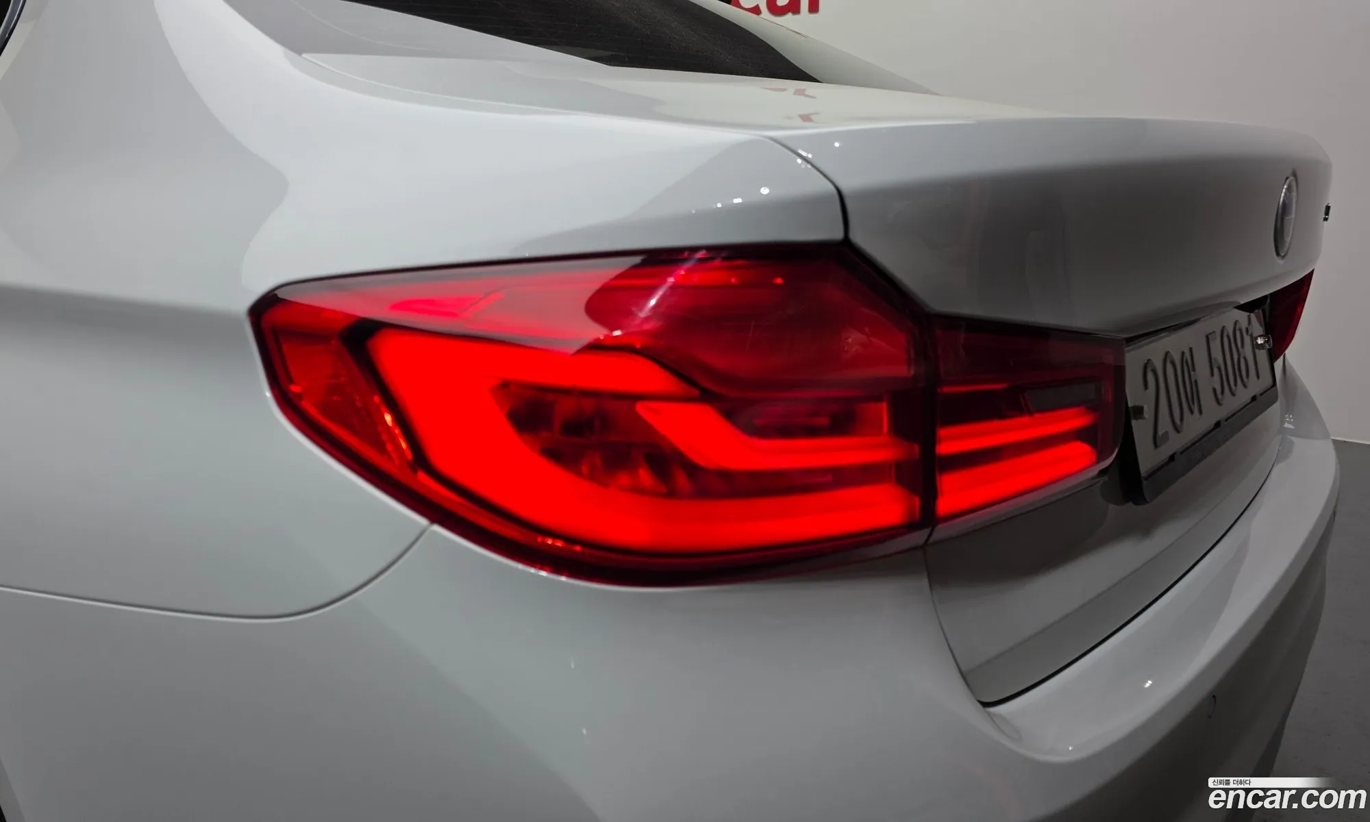 BMW 5 Series 2018 WBAJK7109JBP70917 — 32