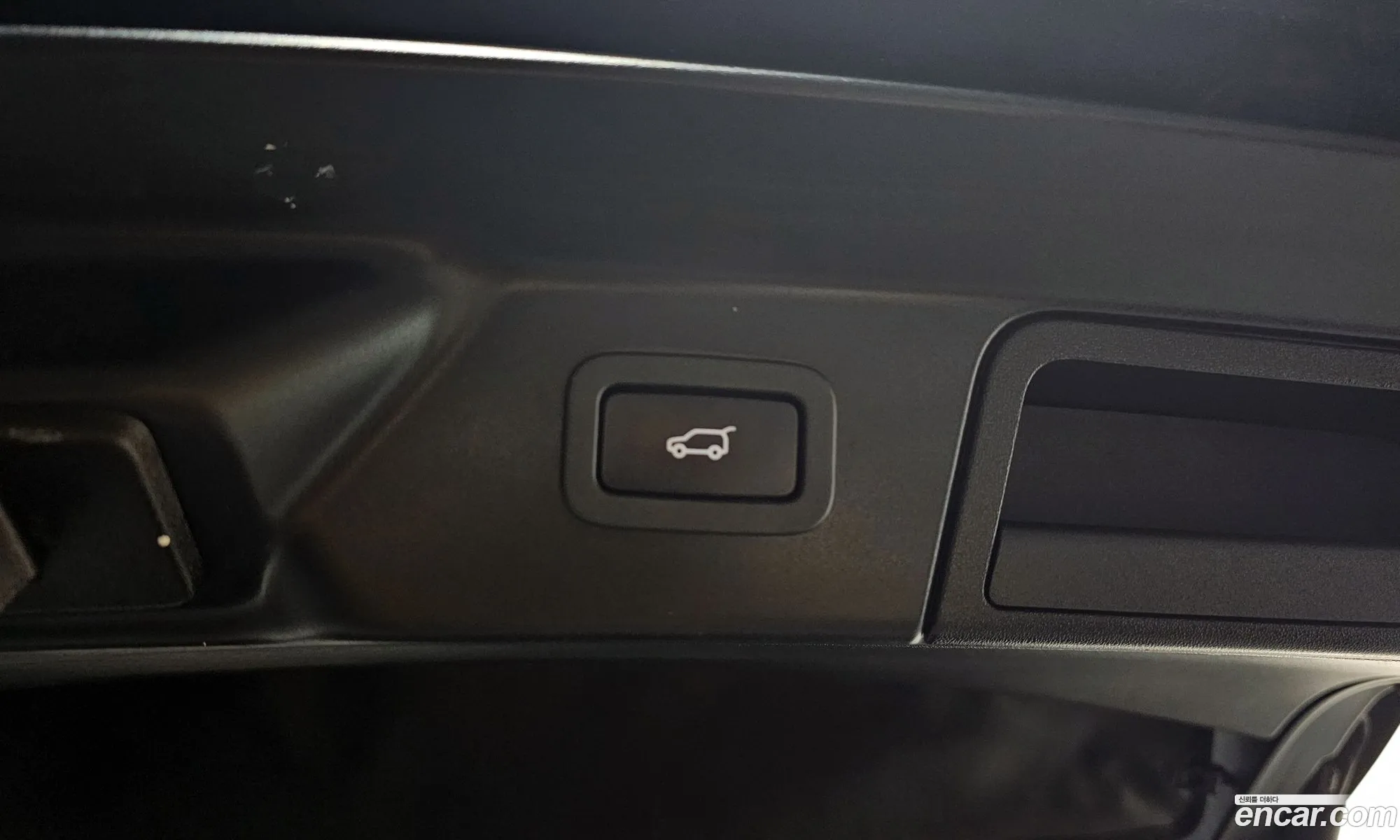 Land Rover Range Rover Velar 2017 — 11