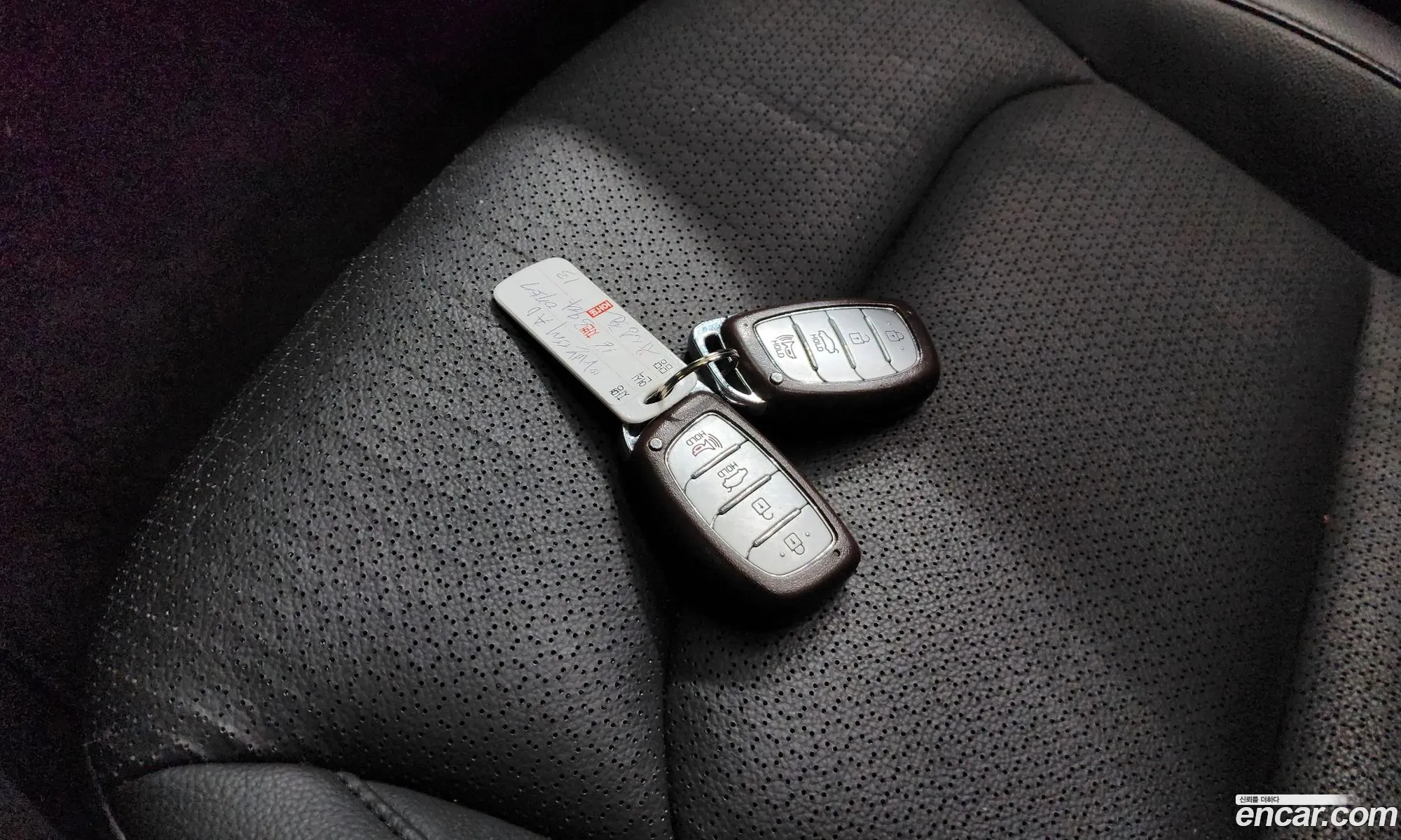 Hyundai Elantra AD 2015 — 14