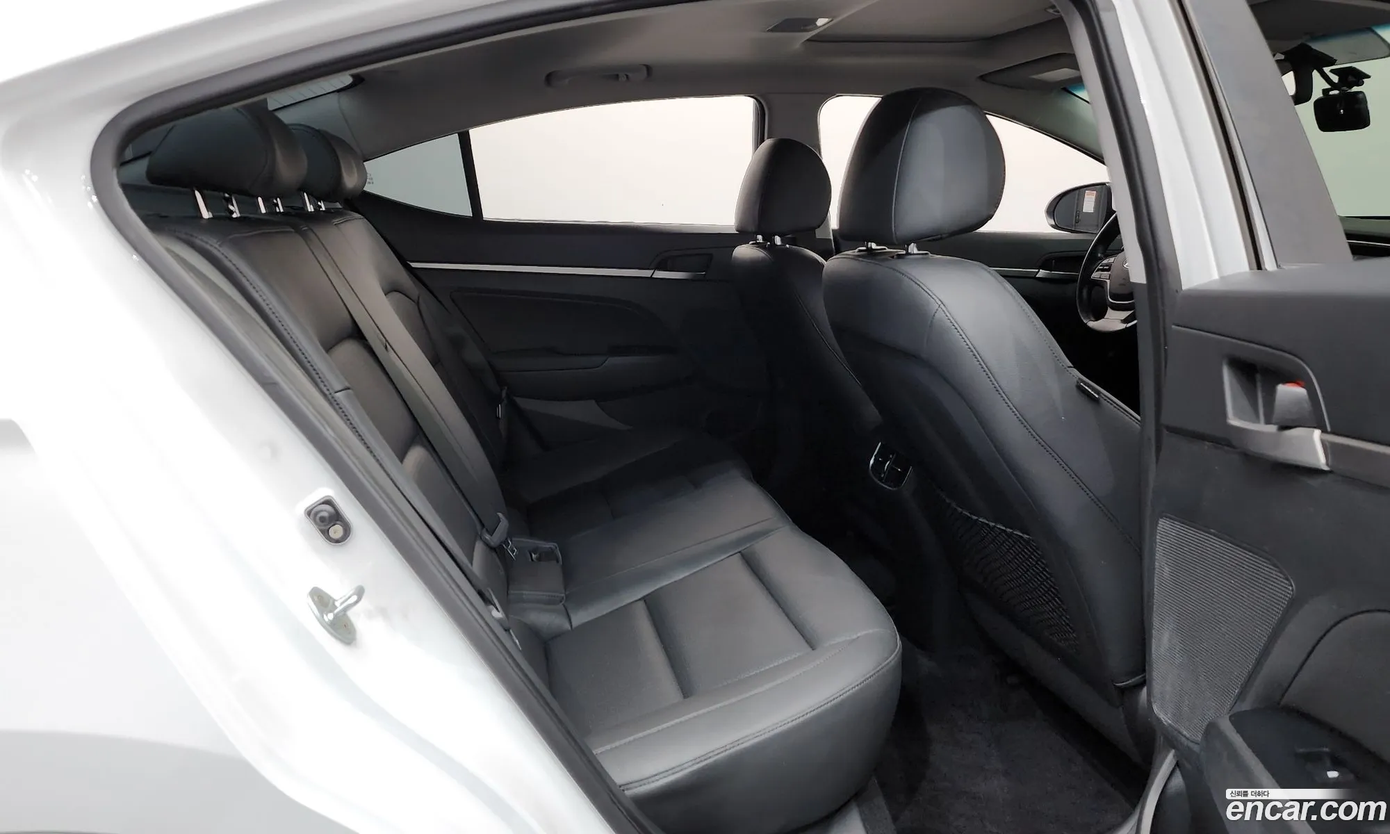Hyundai Elantra AD 2015 — 20