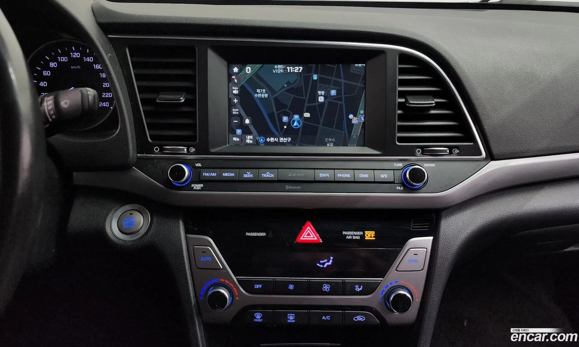 Hyundai Elantra AD 2015 — 12