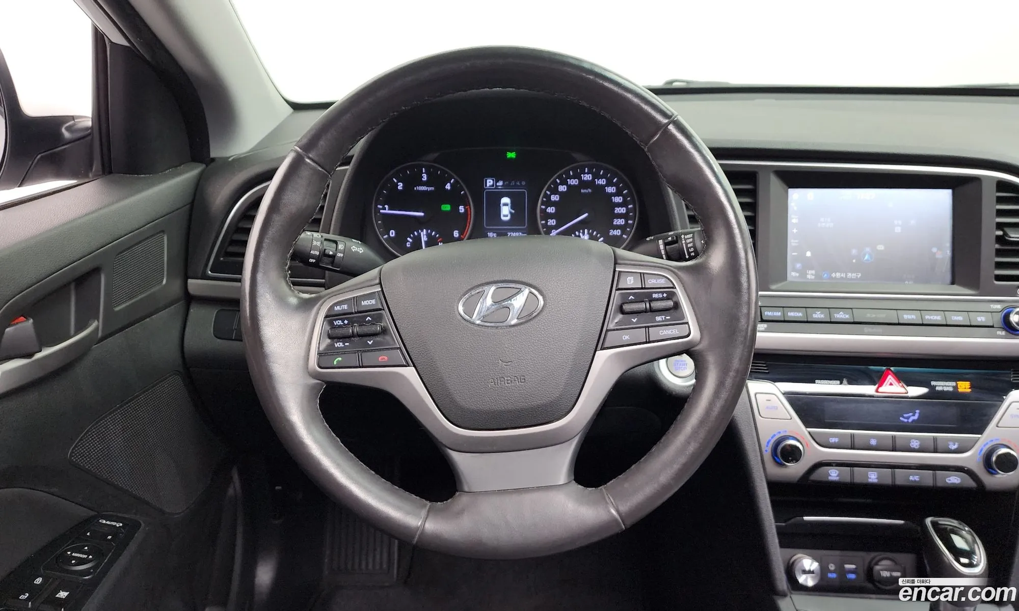 Hyundai Elantra AD 2015 — 13