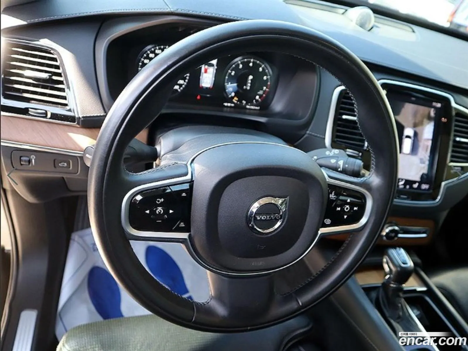 Volvo XC90 2018 — 2