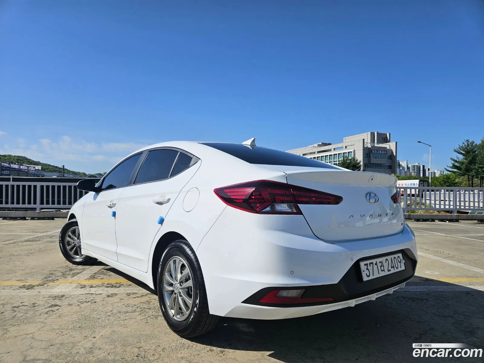 Hyundai Elantra AD 2020 — 15