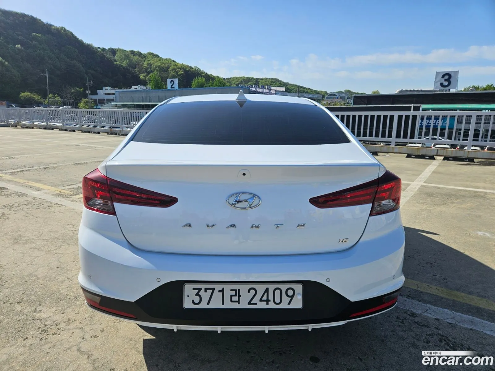 Hyundai Elantra AD 2020 — 5