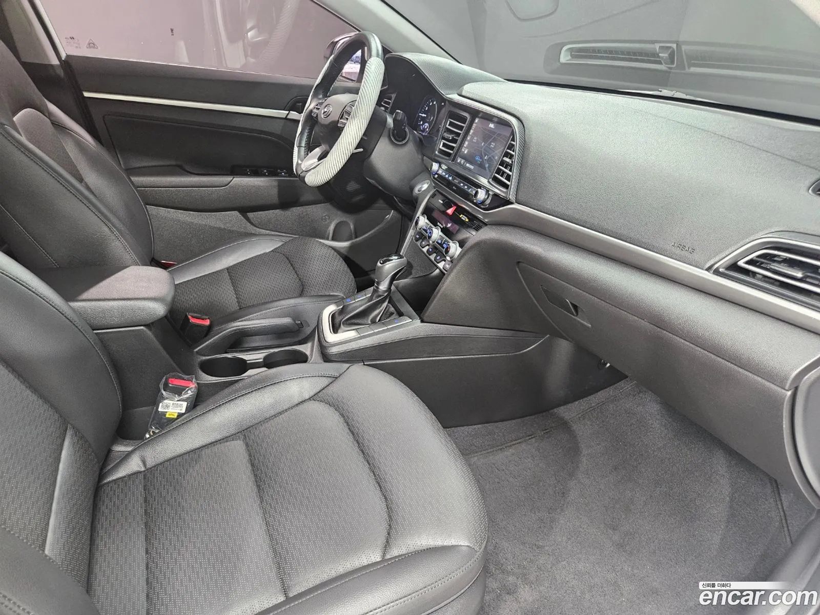 Hyundai Elantra AD 2020 — 19