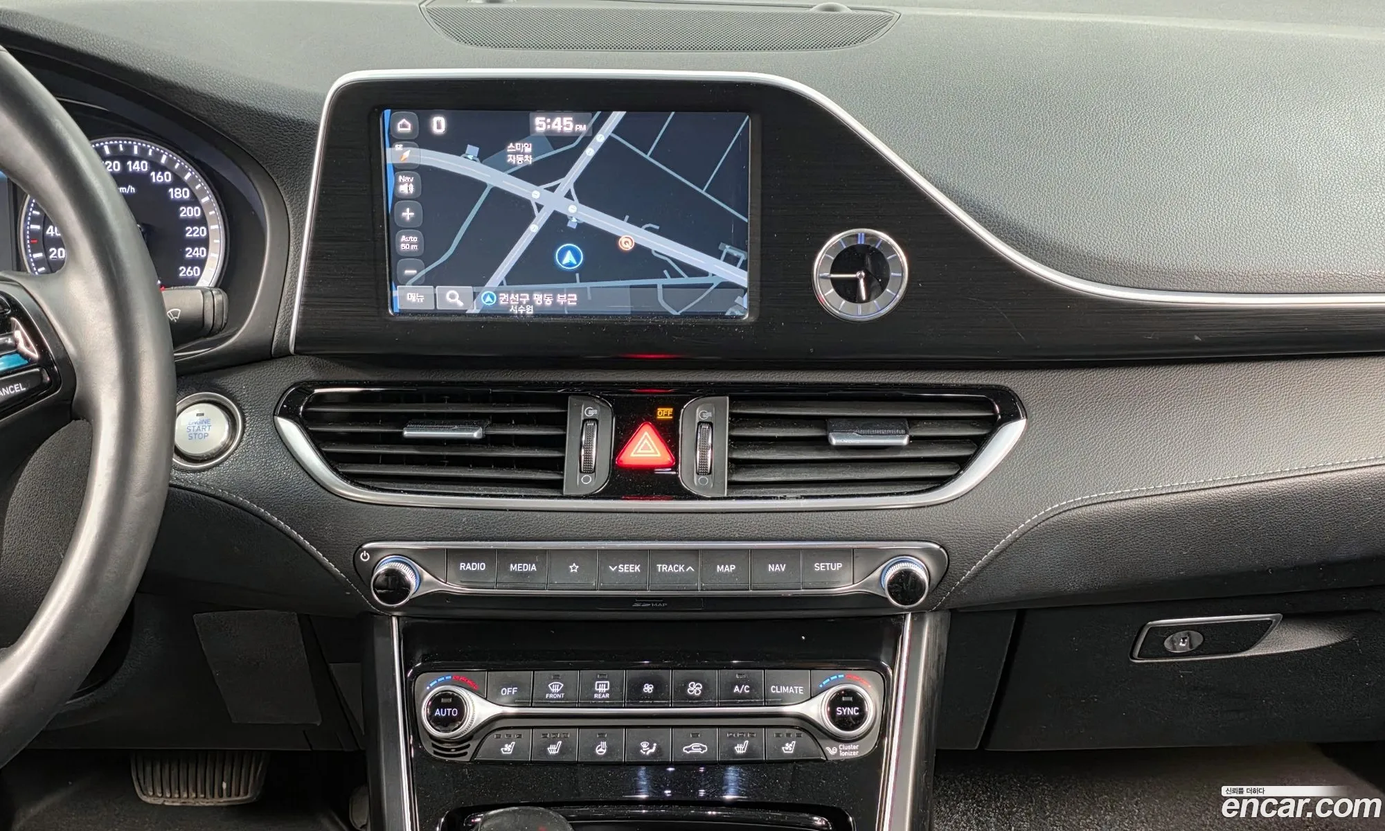 Hyundai Grandeur IG 2016 — 28