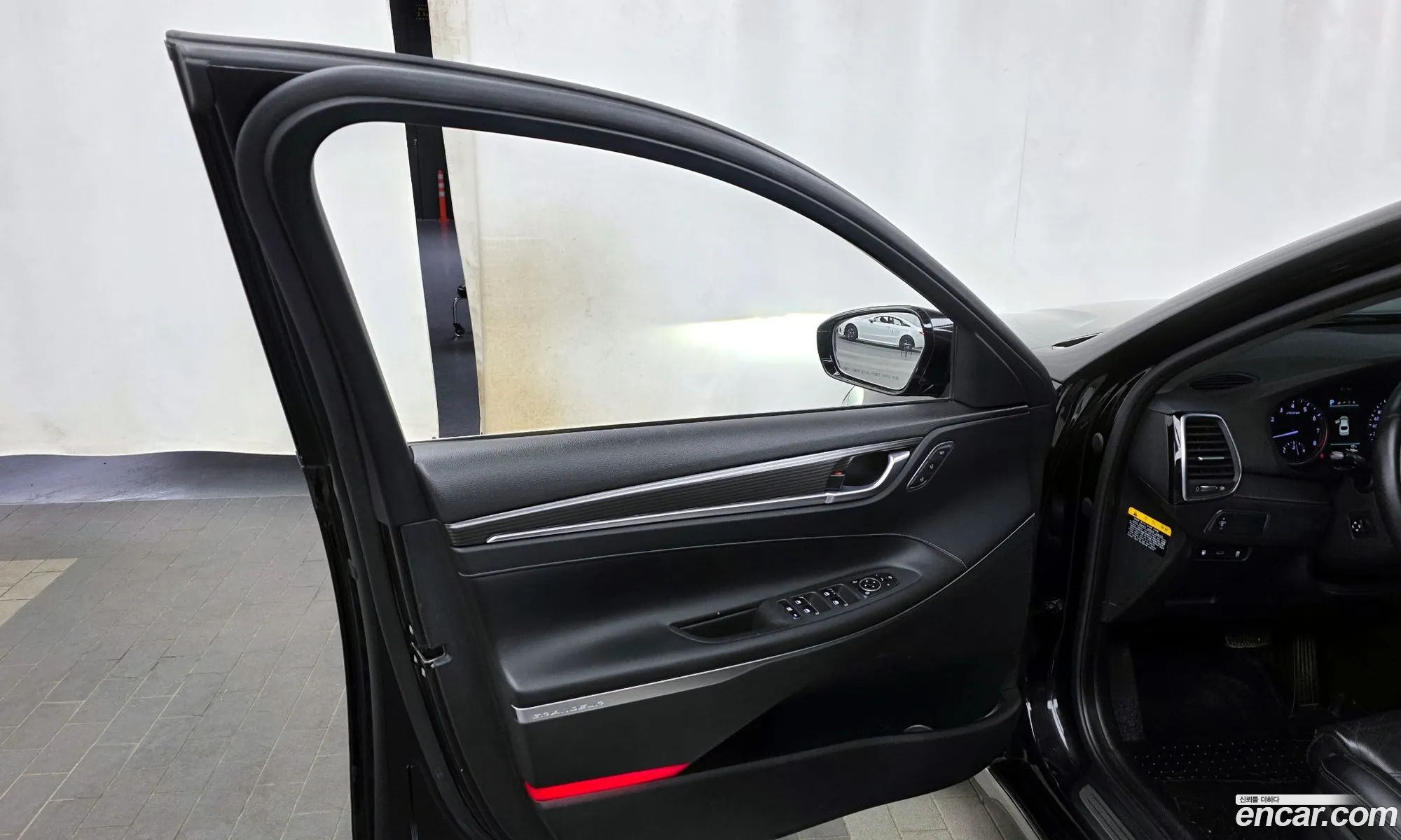 Hyundai Grandeur IG 2016 — 26