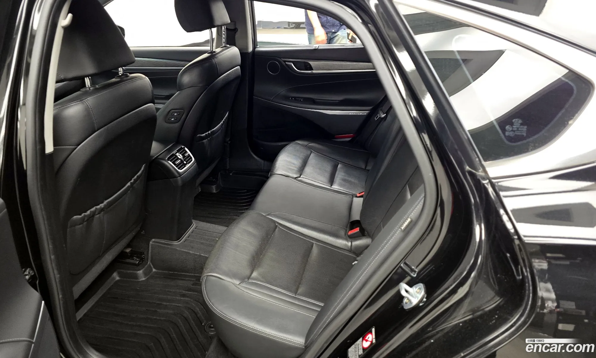 Hyundai Grandeur IG 2016 — 27