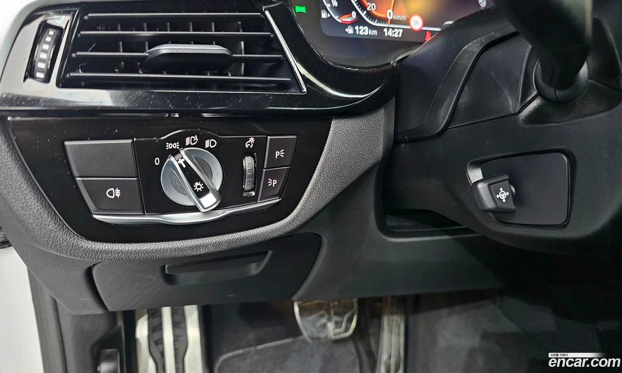 BMW 5 Series 2023 WBA71BH05PCM69599 — 17