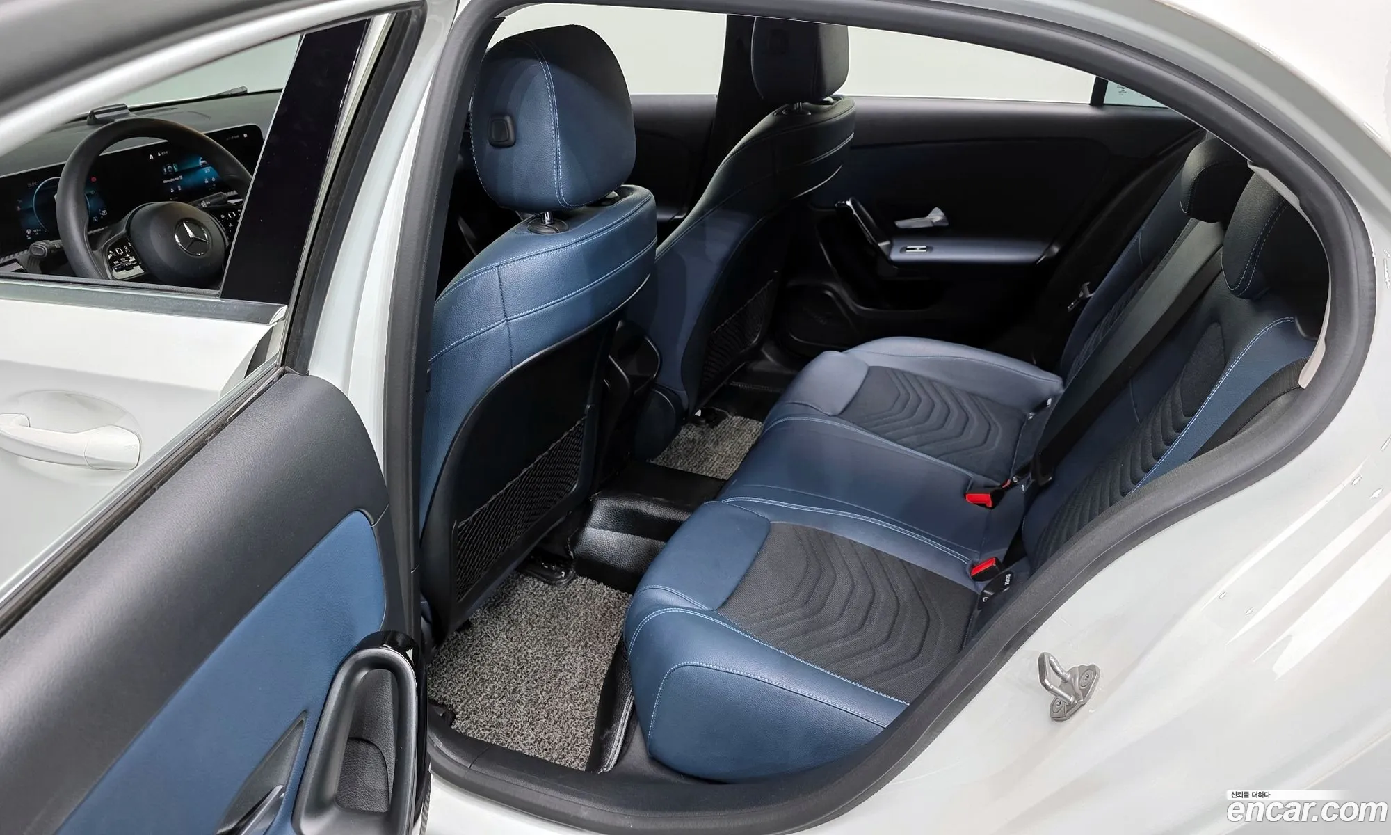 Mercedes-Benz A-Class W177 2019 — 32