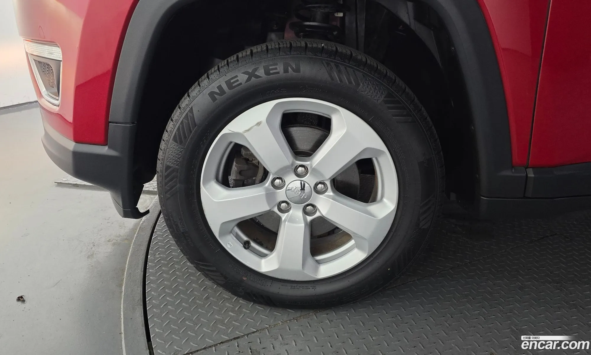 Jeep Compass 2018 3C4NJDCB2JT394208 — 6