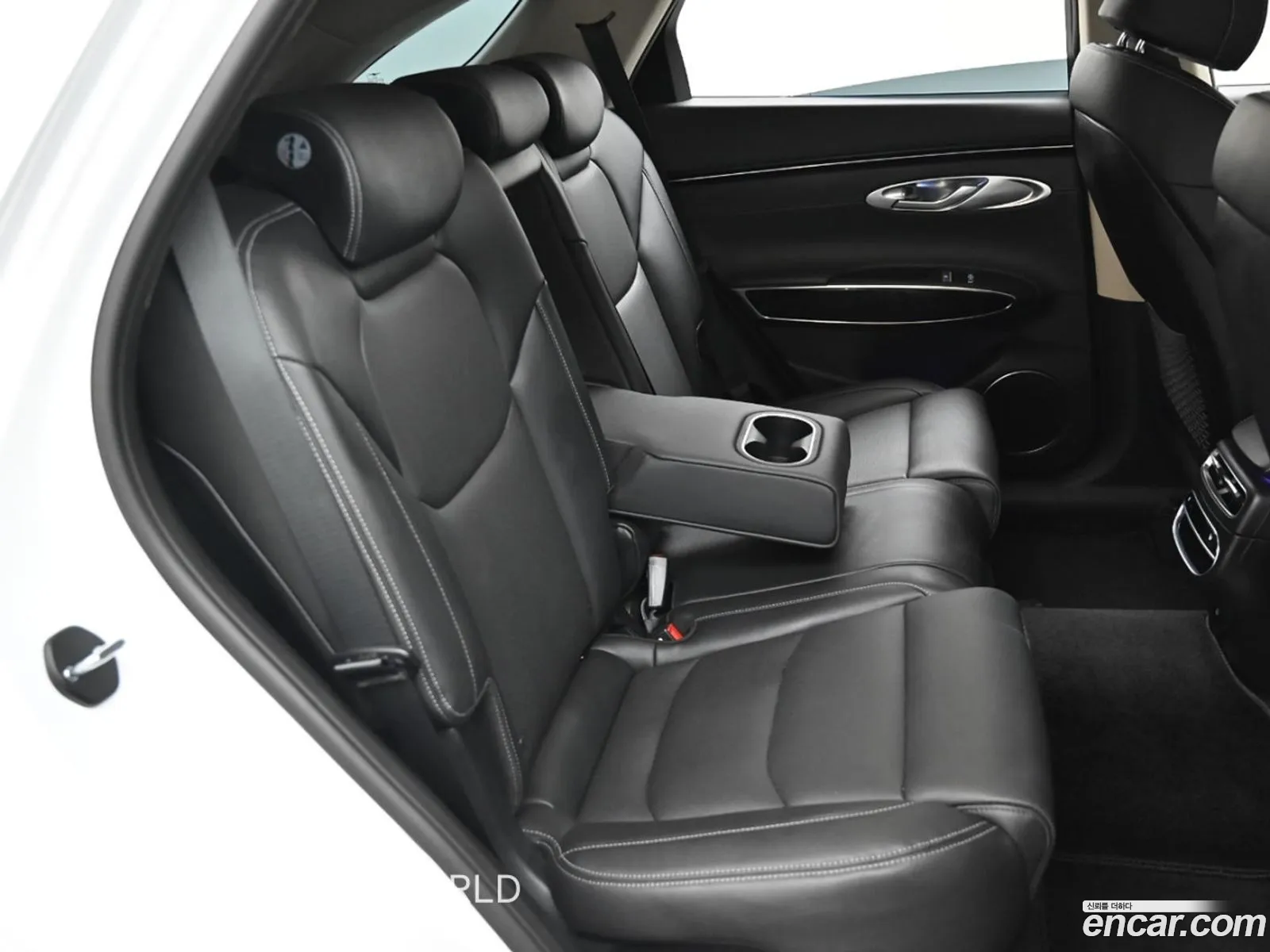 Genesis GV70 2022 — 3