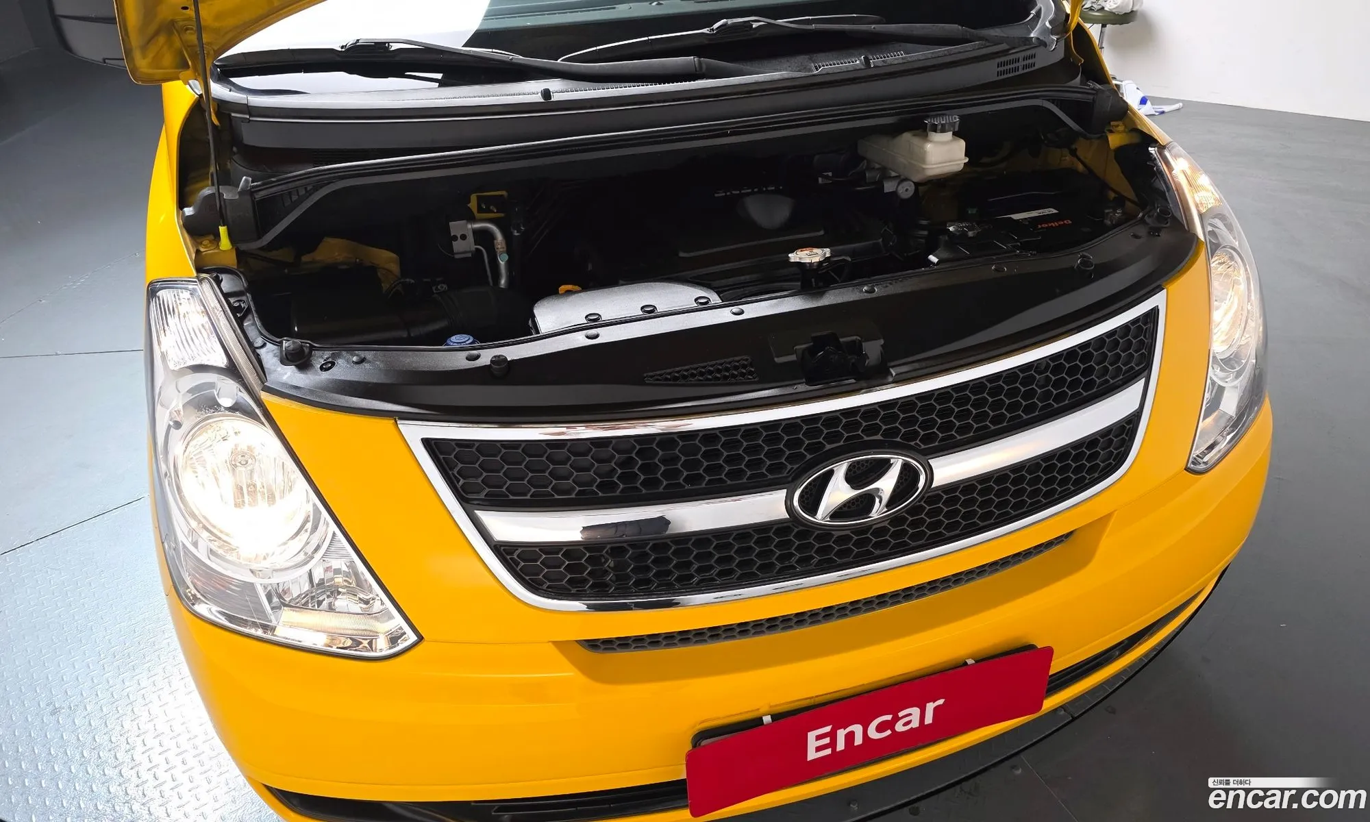 Hyundai Grand Starex 2015 — 19