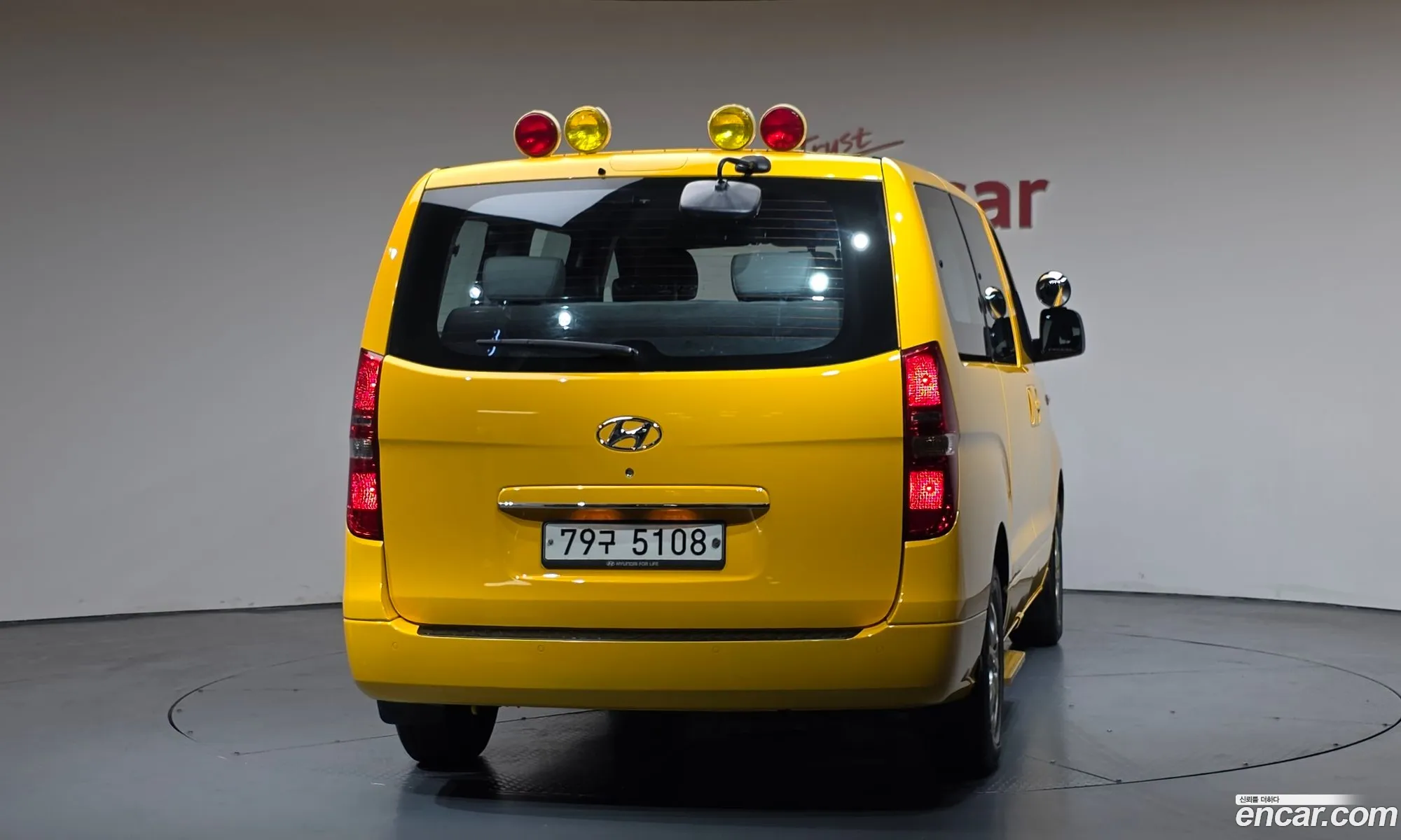 Hyundai Grand Starex 2015 — 16