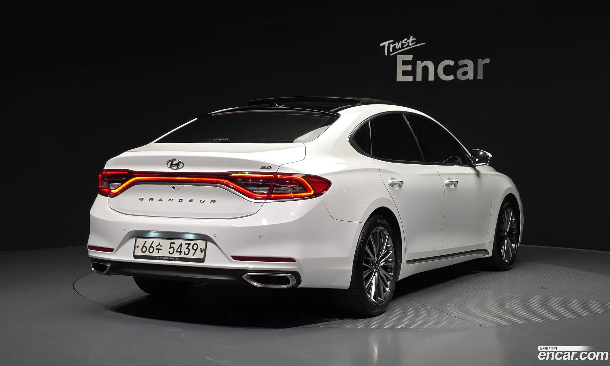Hyundai Grandeur IG 2016 — 16