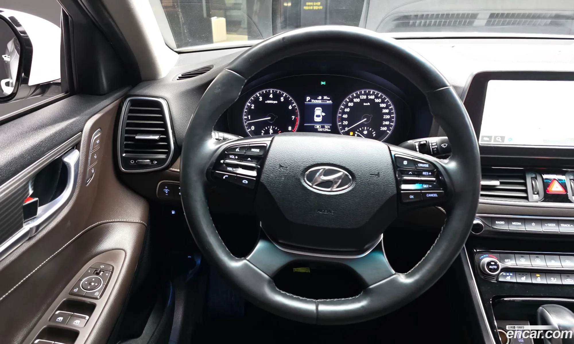 Hyundai Grandeur IG 2016 — 24