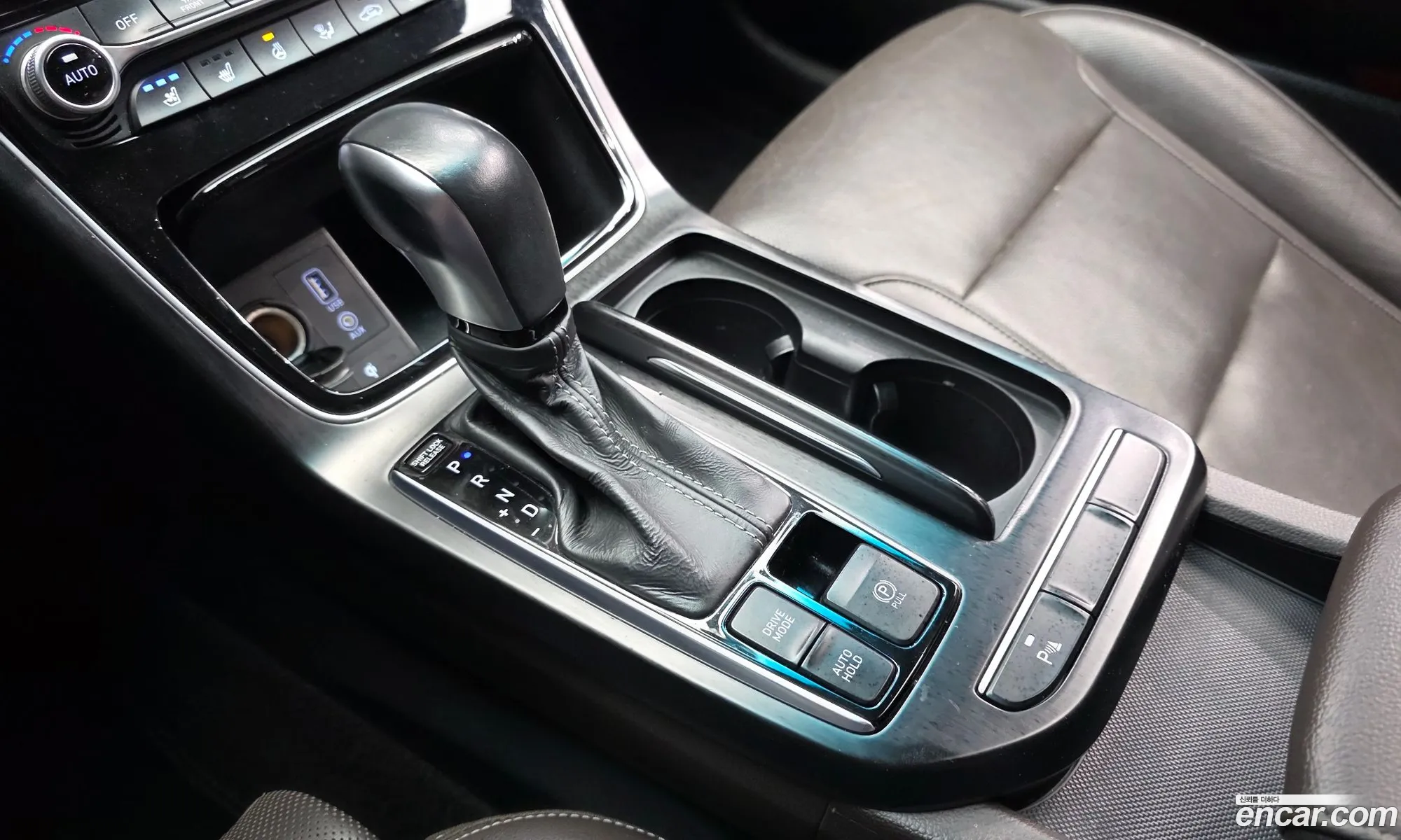 Hyundai Grandeur IG 2016 — 32