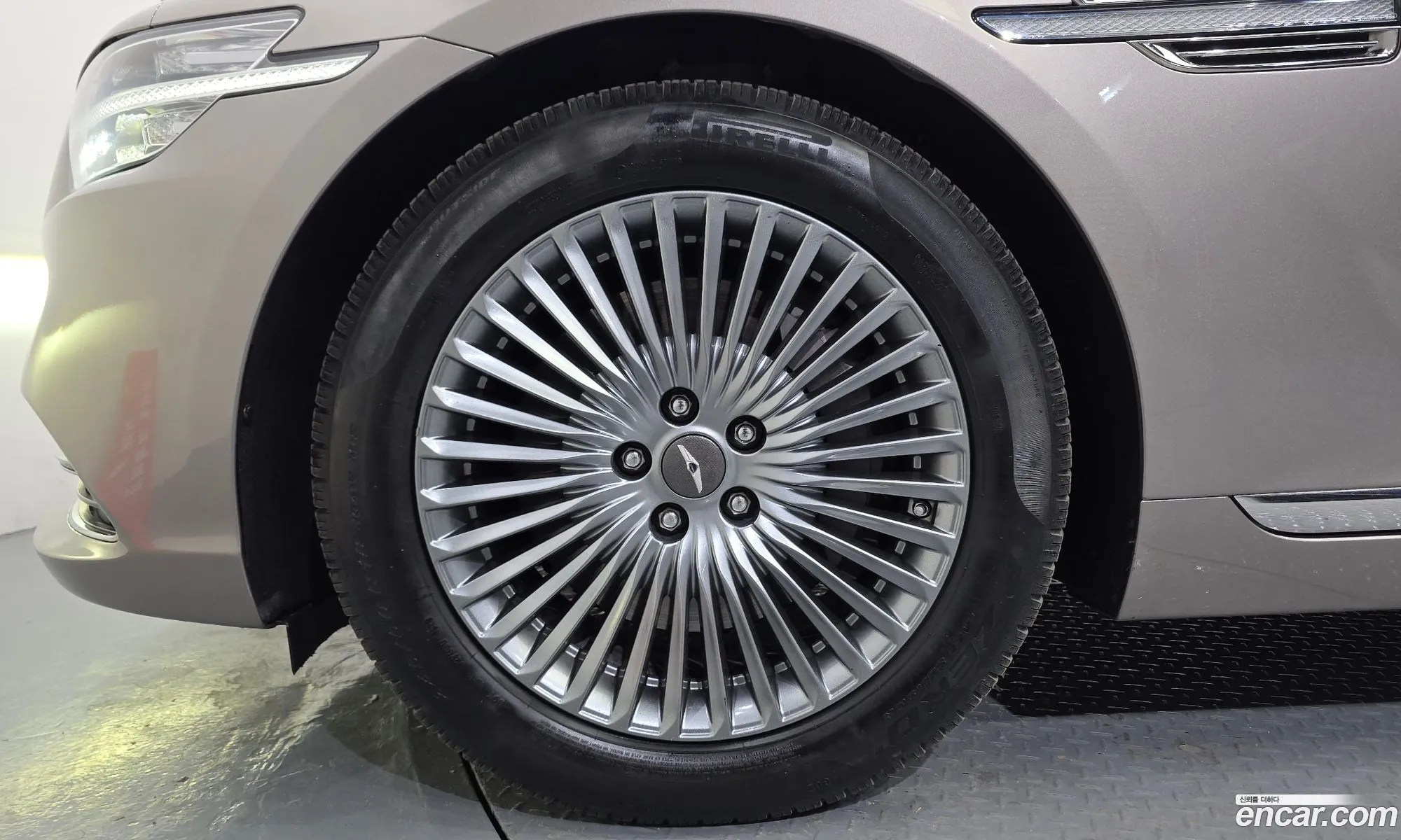 Genesis G90 2019 — 14