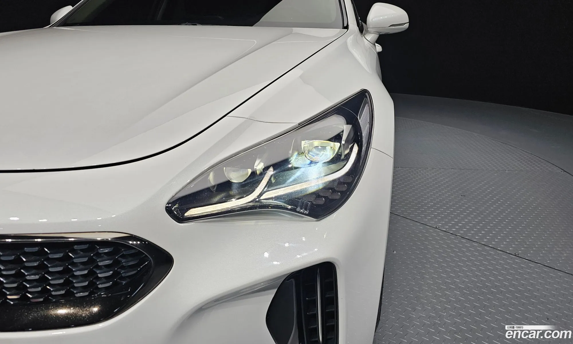 Kia Stinger 2018 — 25