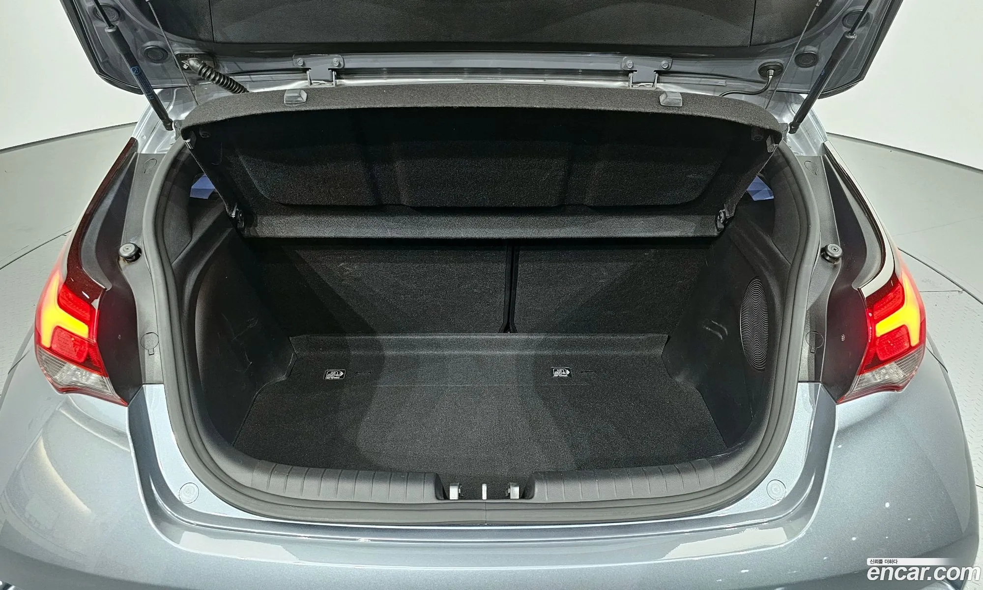 Hyundai Veloster 2019 — 11