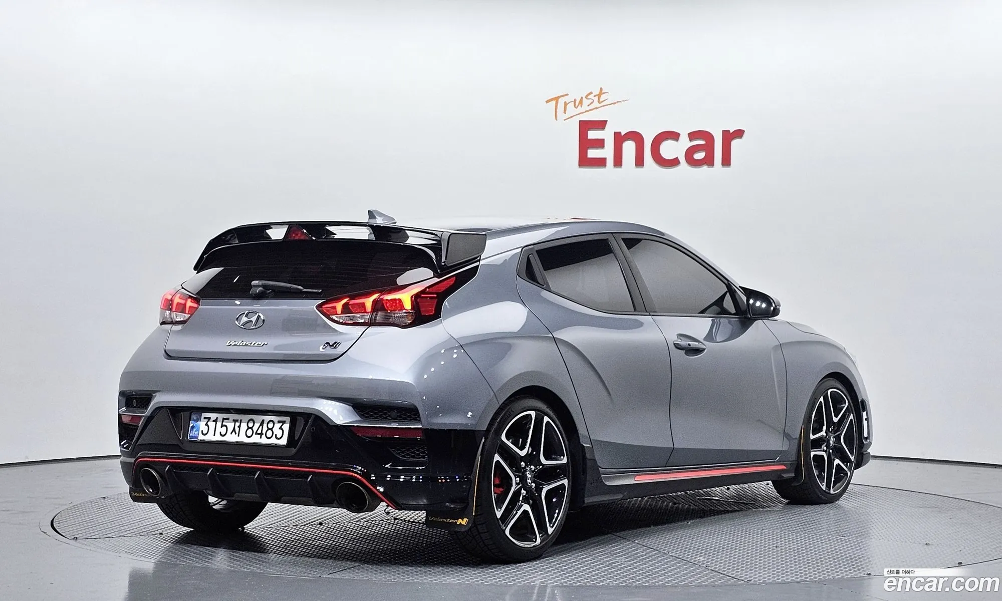 Hyundai Veloster 2019 — 19