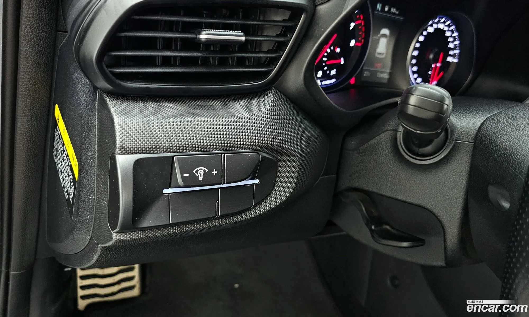 Hyundai Veloster 2019 — 14