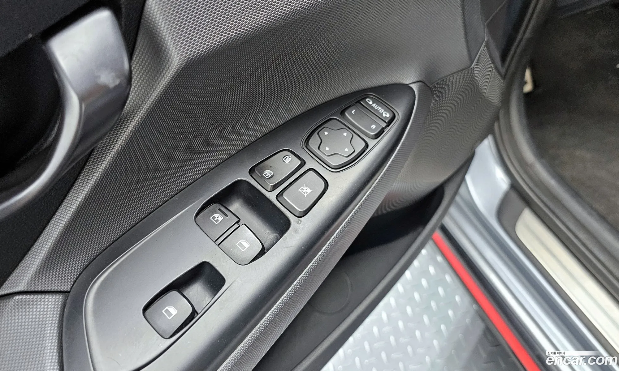 Hyundai Veloster 2019 — 13