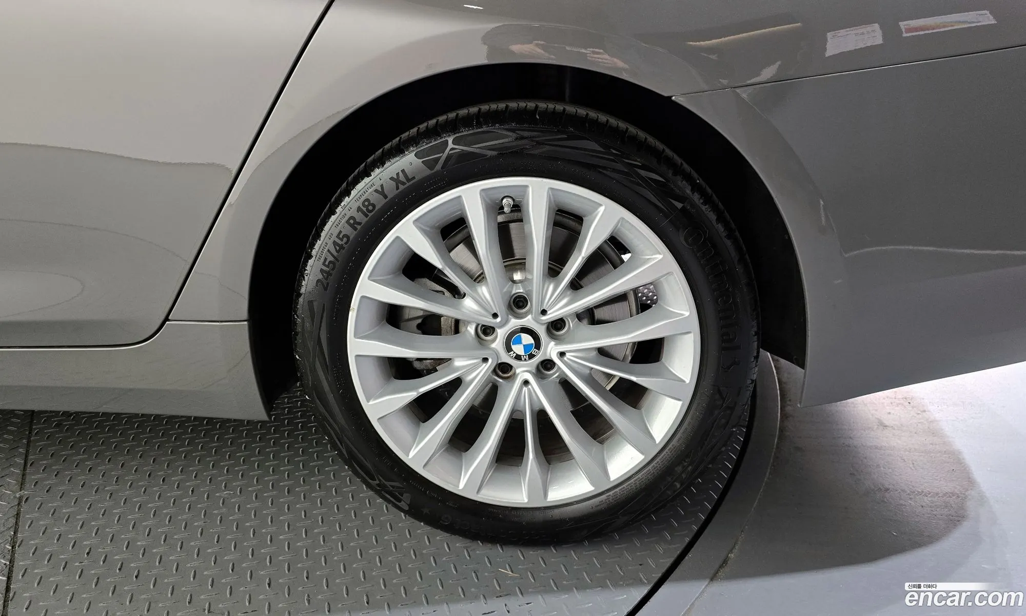BMW 5 Series 2022 WBA11BH08NCJ99447 — 27