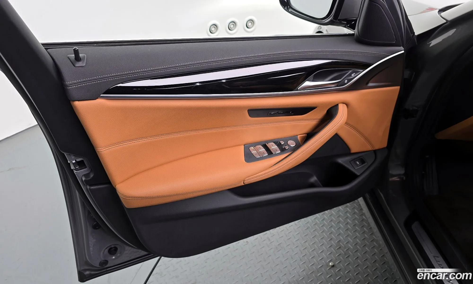 BMW 5 Series 2022 WBA11BH08NCJ99447 — 22