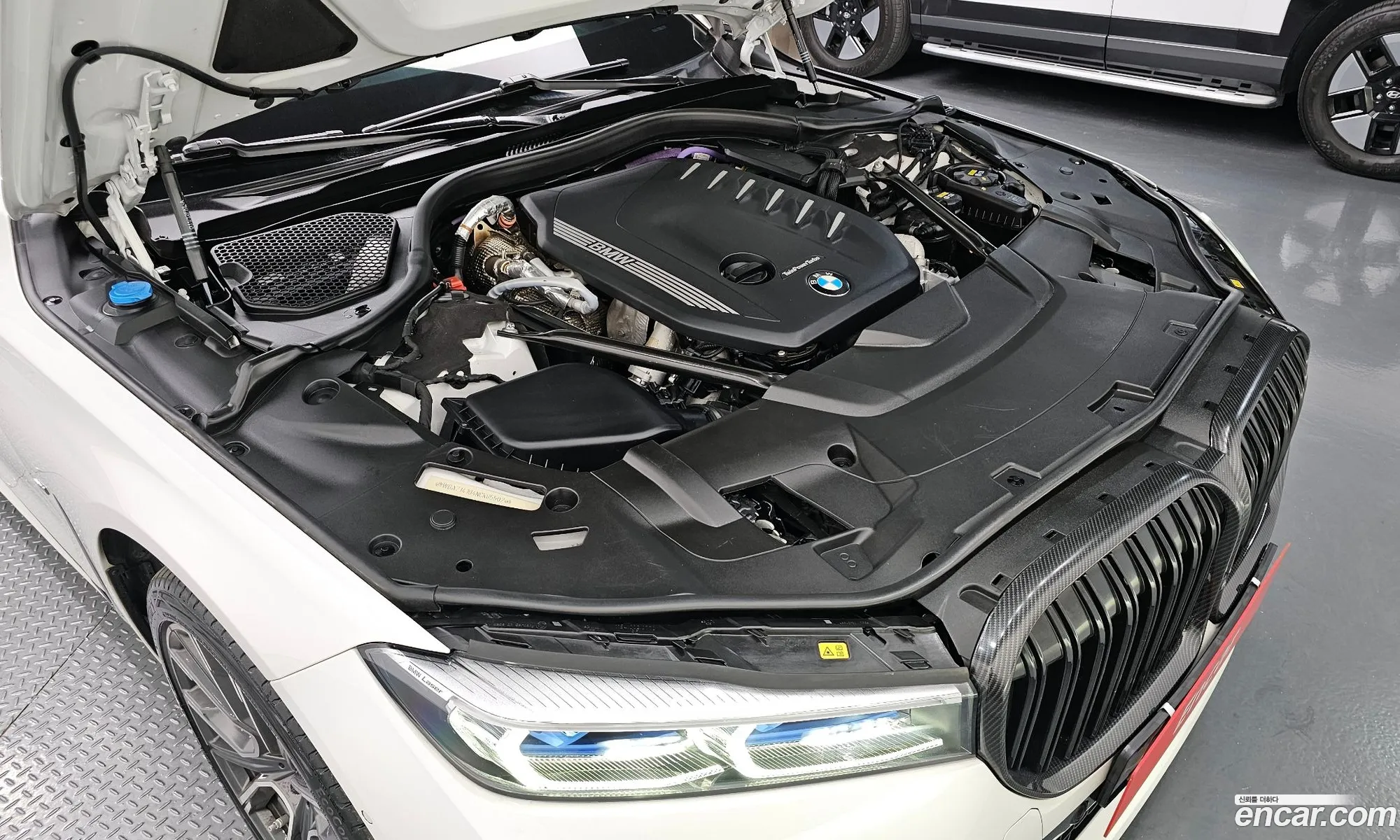 BMW 7 Series 2022 — 8